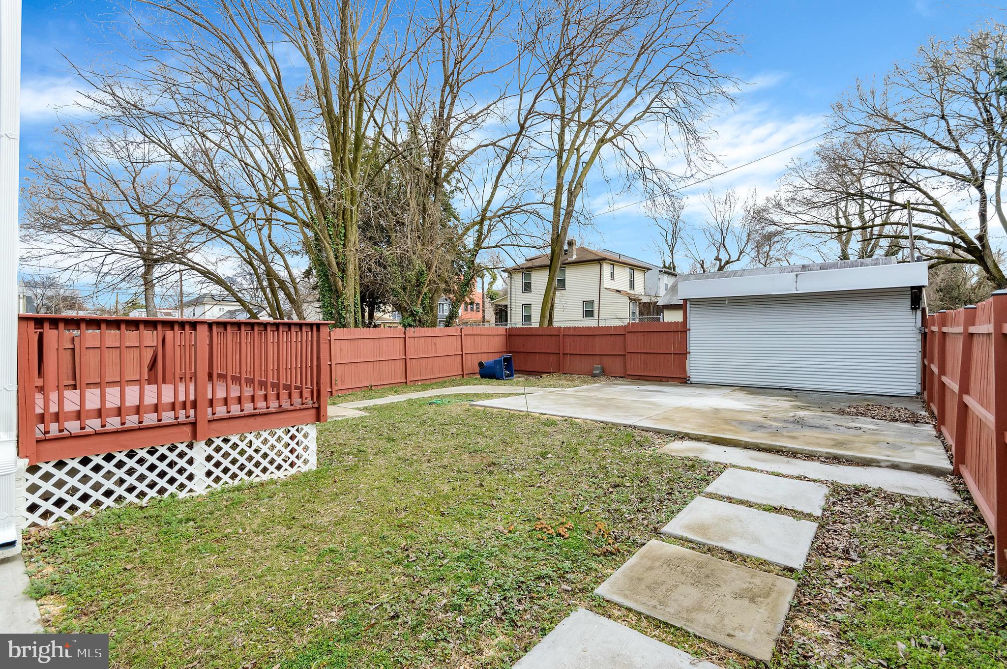 4815 MEADE STREET NE