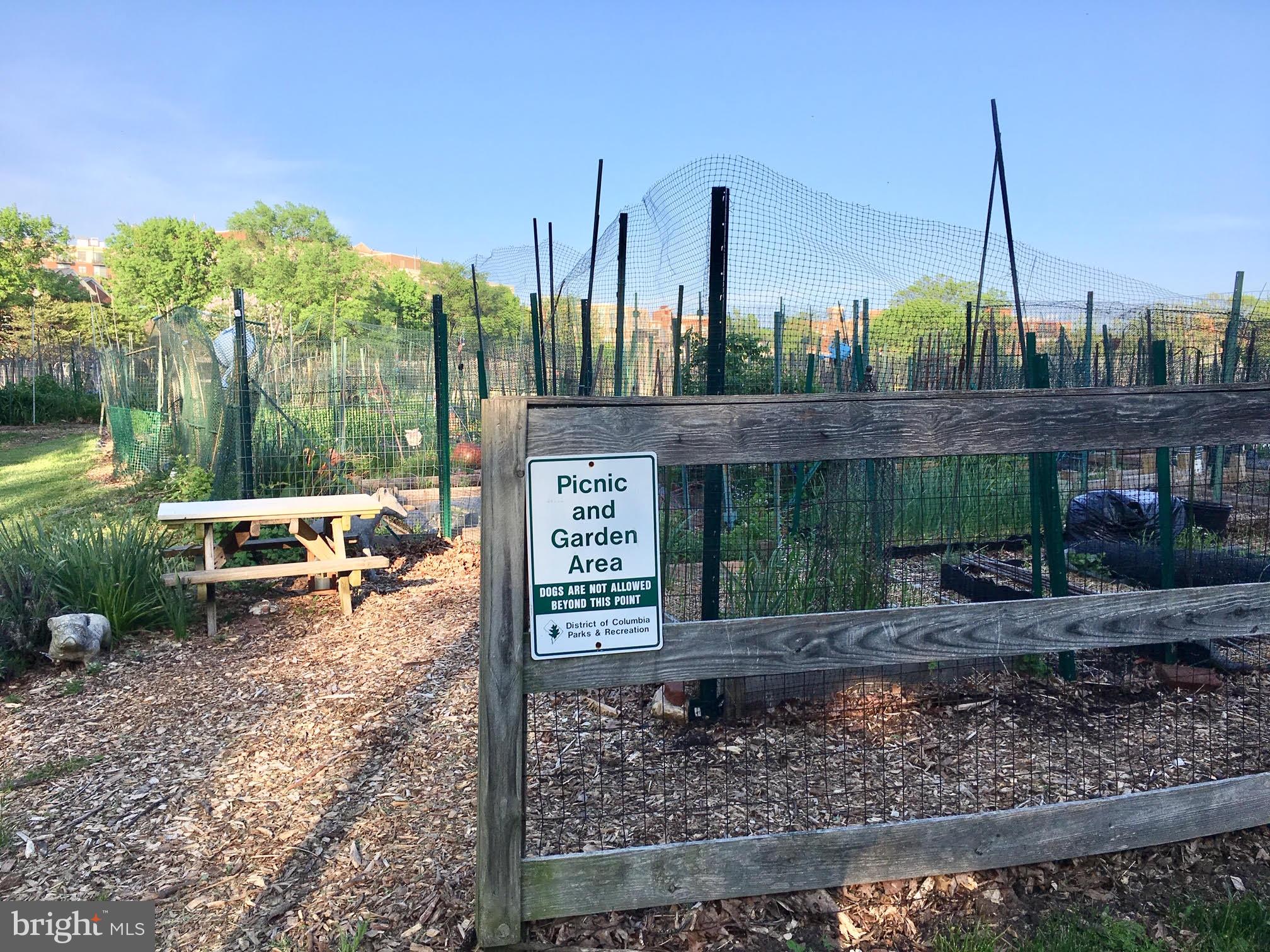 3510 39TH STREET NW C663