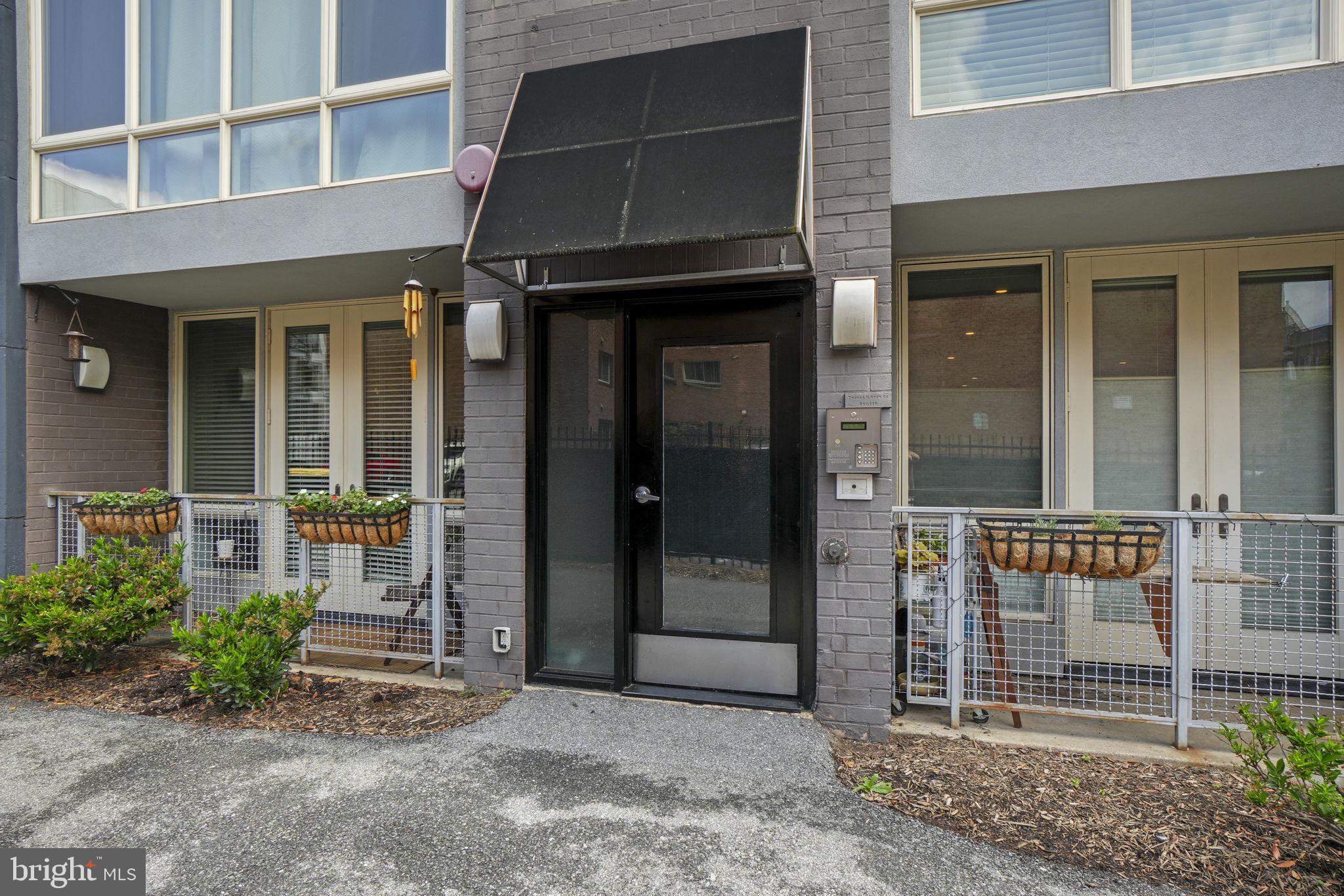 1423 NEWTON STREET NW 301