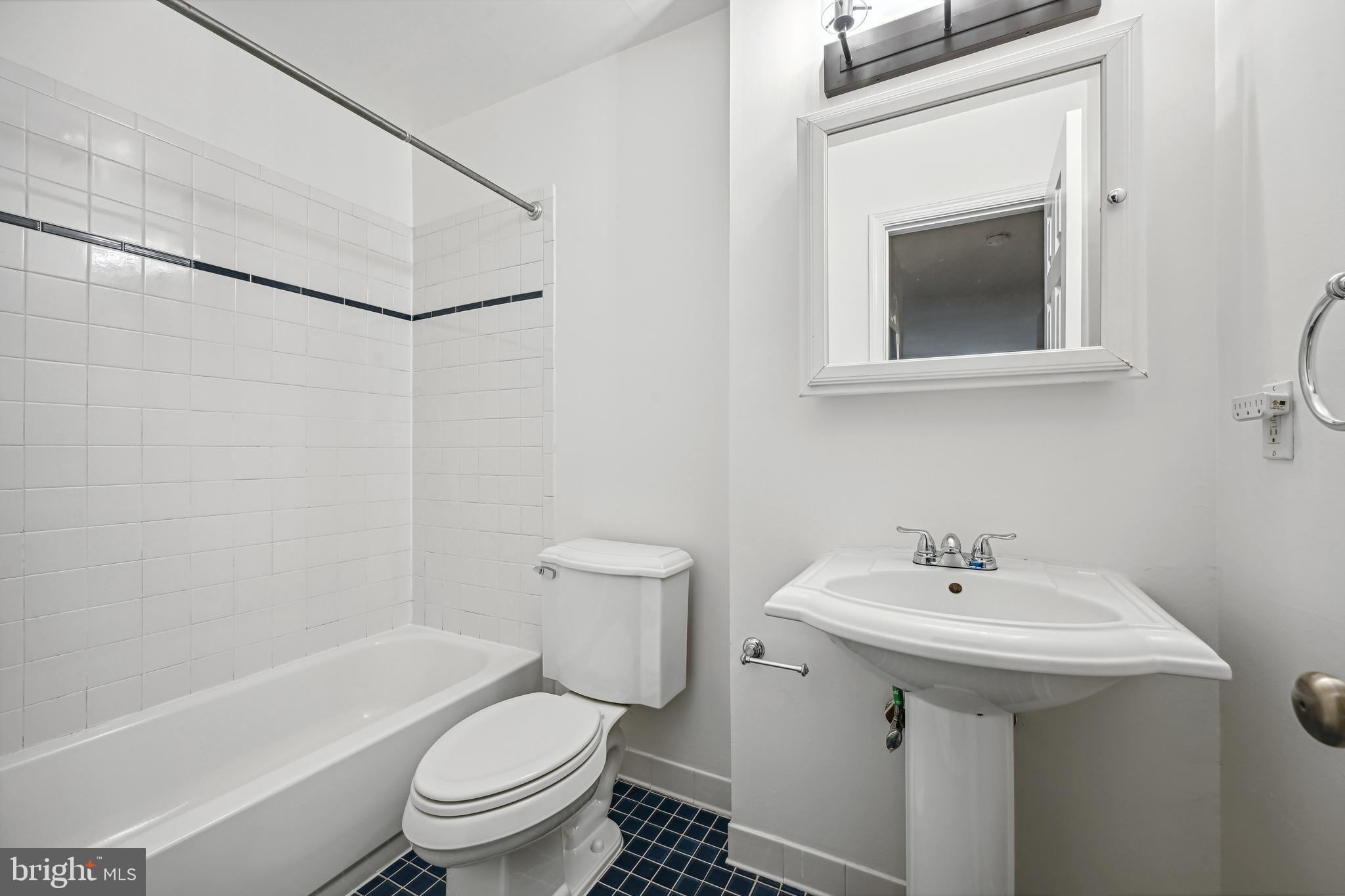 1715 15TH STREET NW 42
