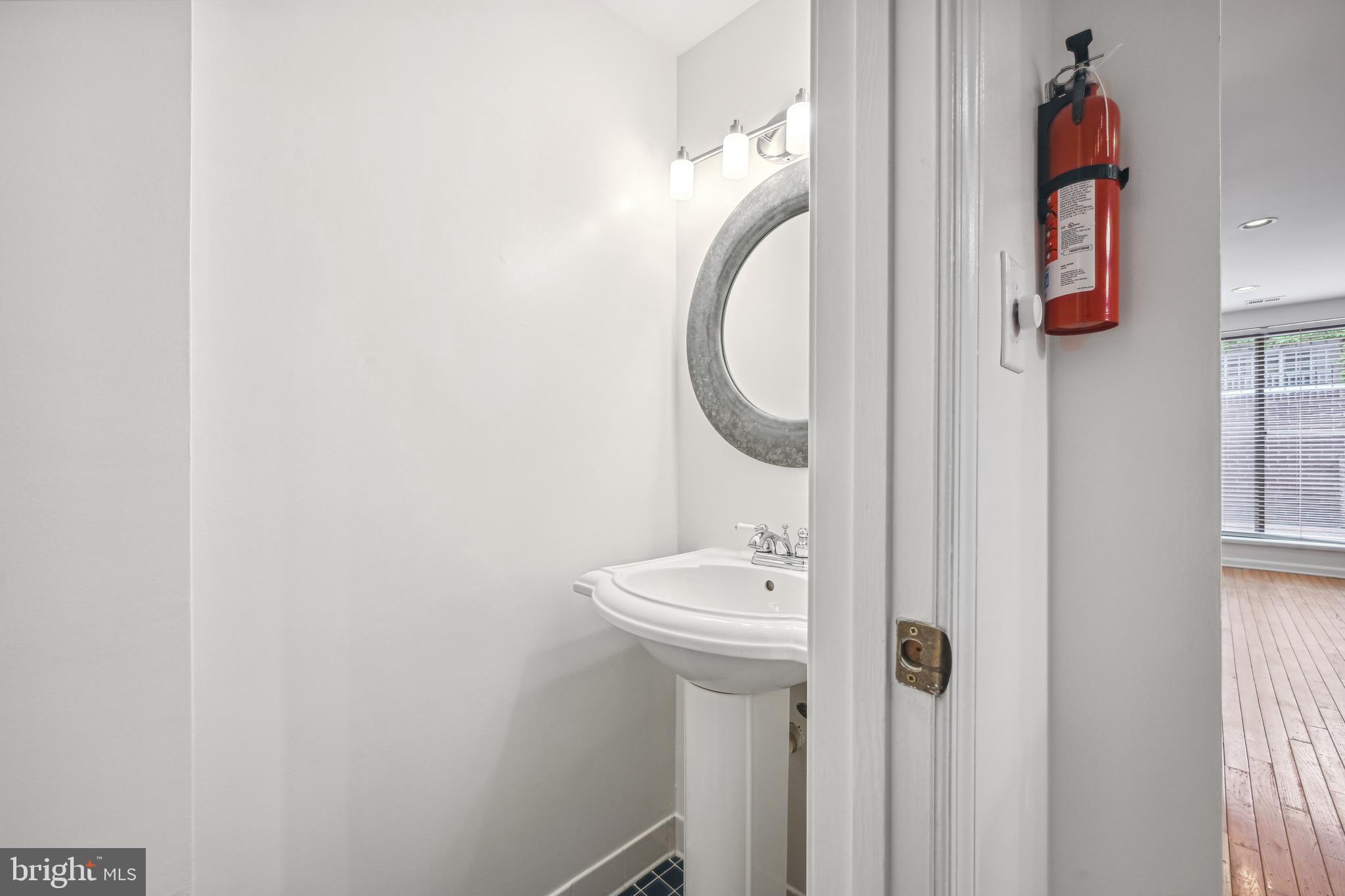 1715 15TH STREET NW 42