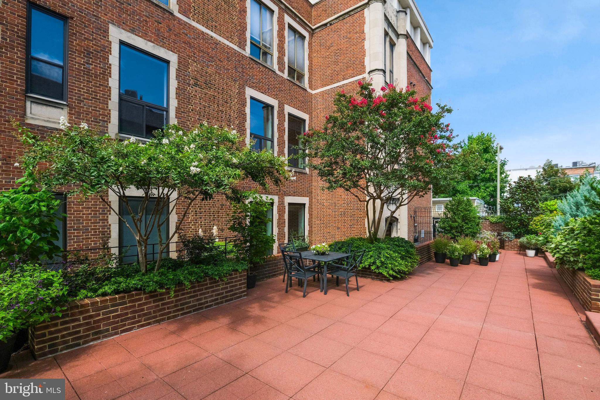 1715 15TH STREET NW 42