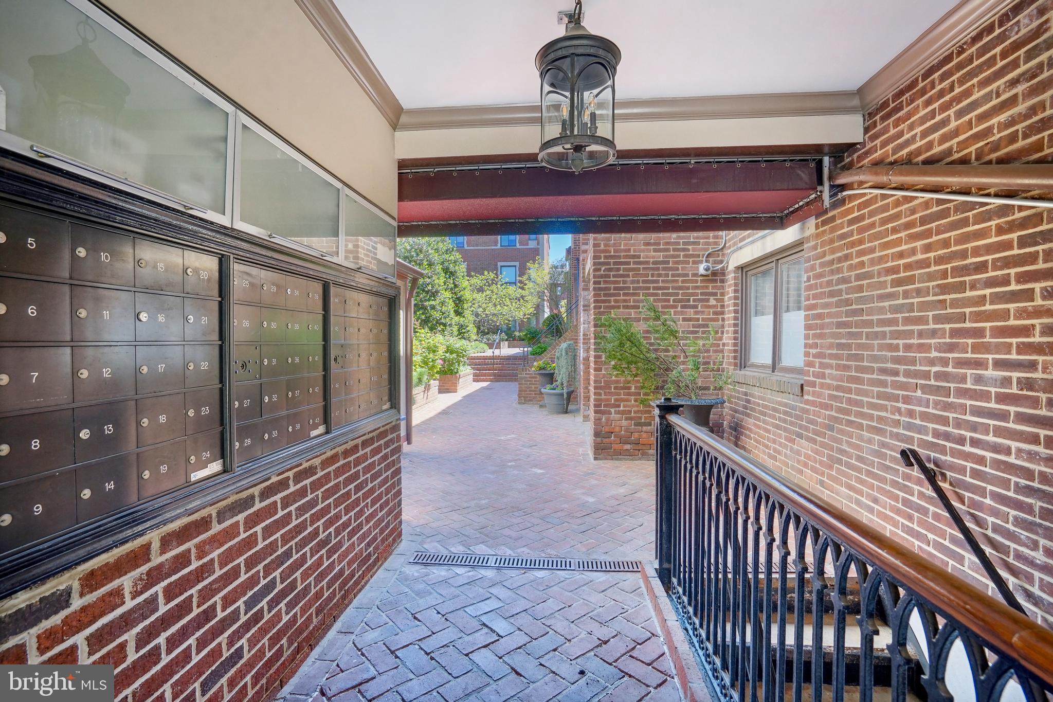 1715 15TH STREET NW 42