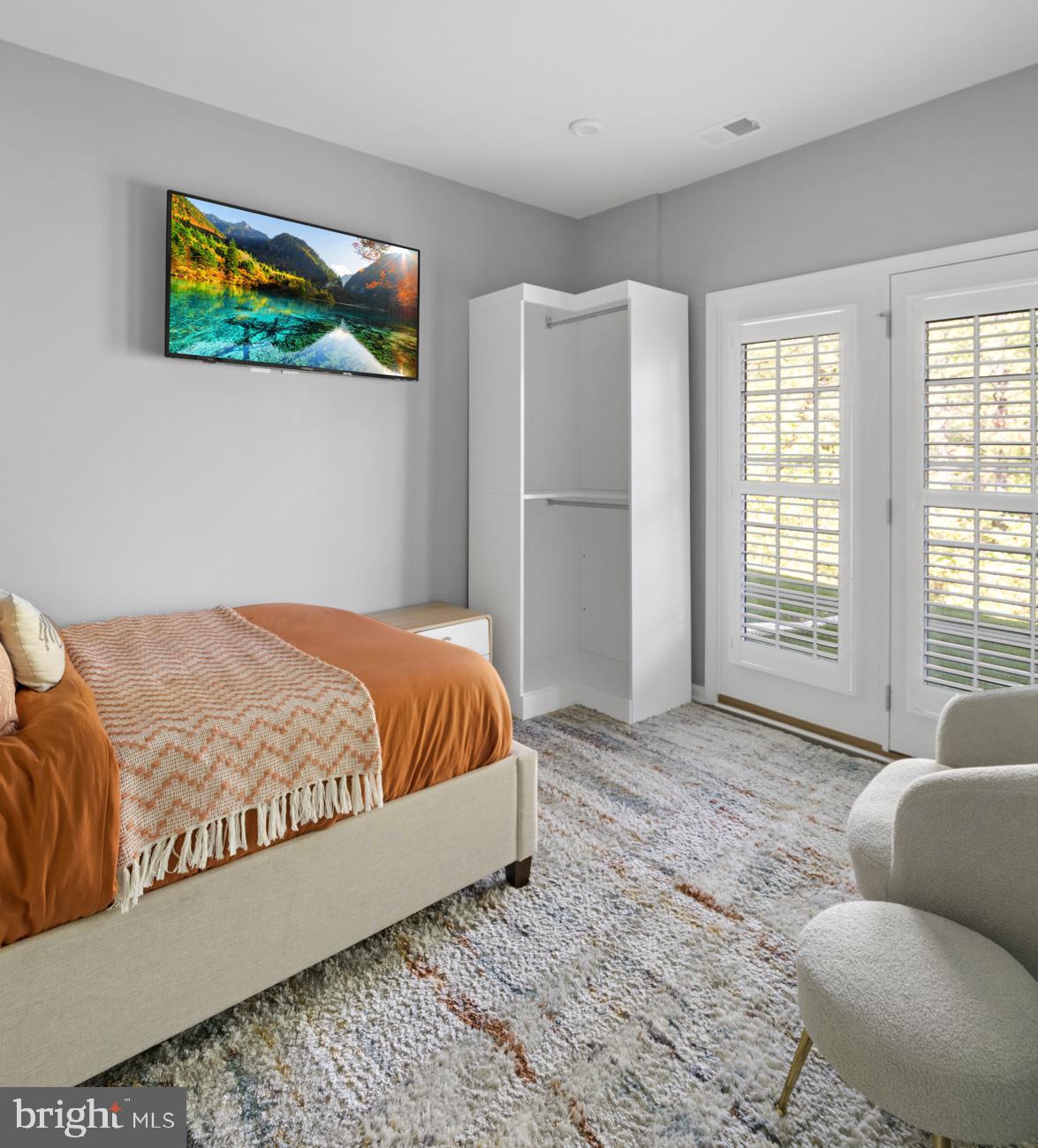 2634 COLEMAN LANE NE