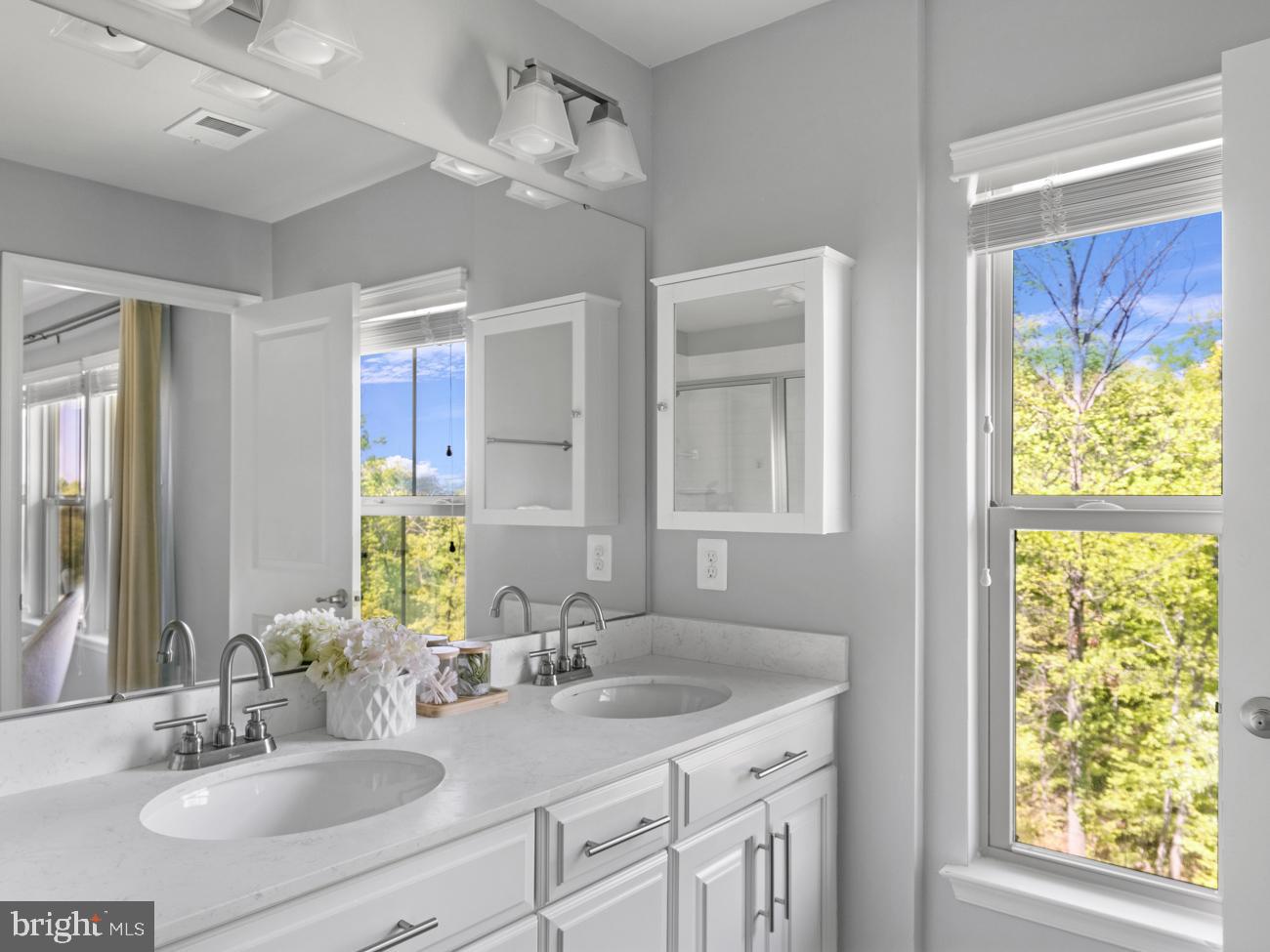 2634 COLEMAN LANE NE