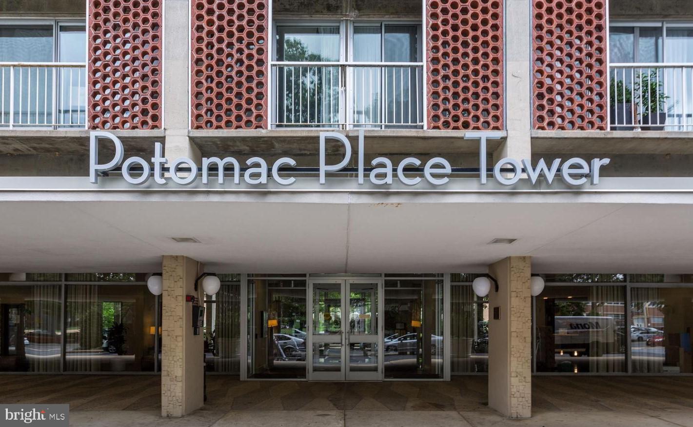 800 4TH STREET SW N118