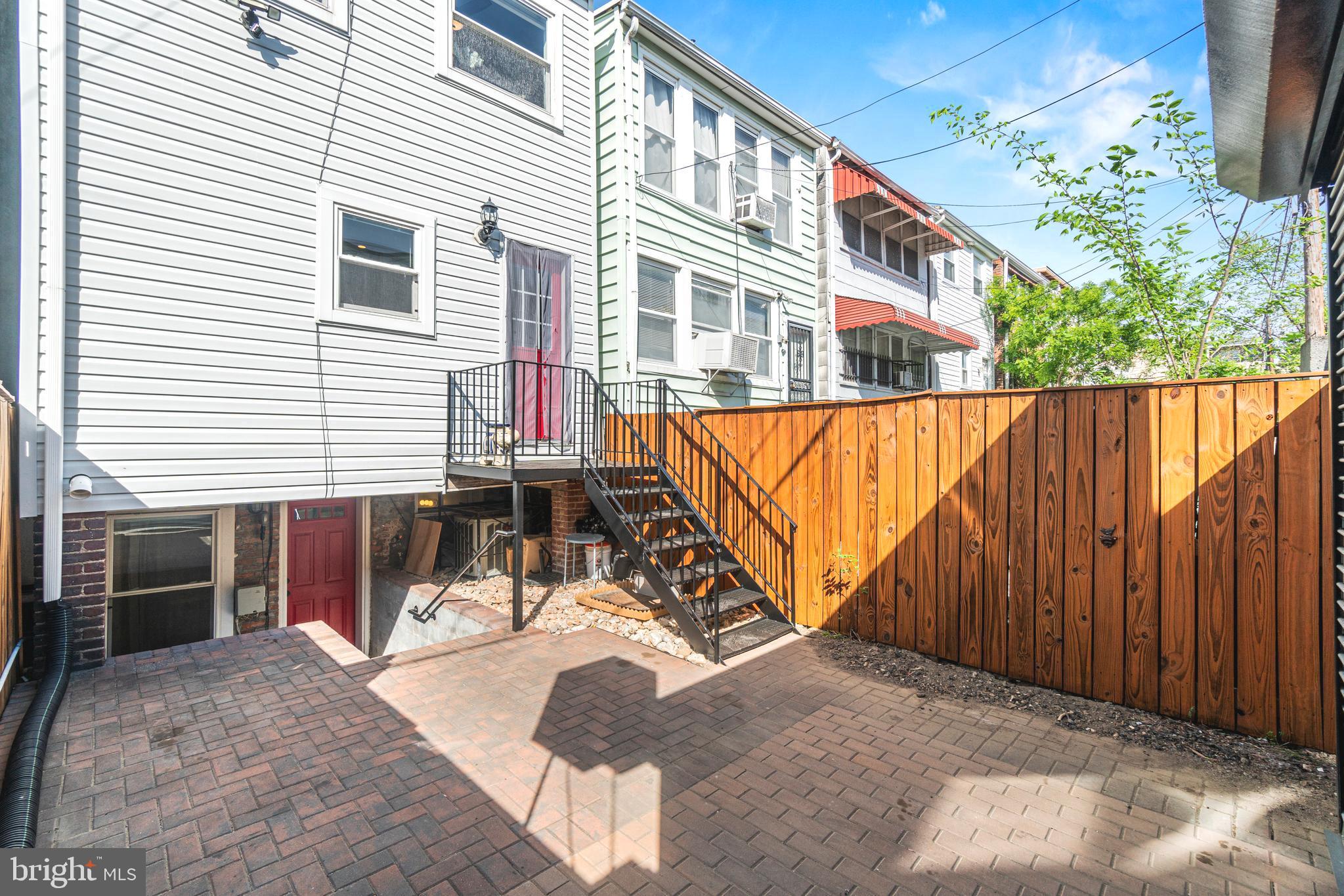 1113 OWEN PLACE NE