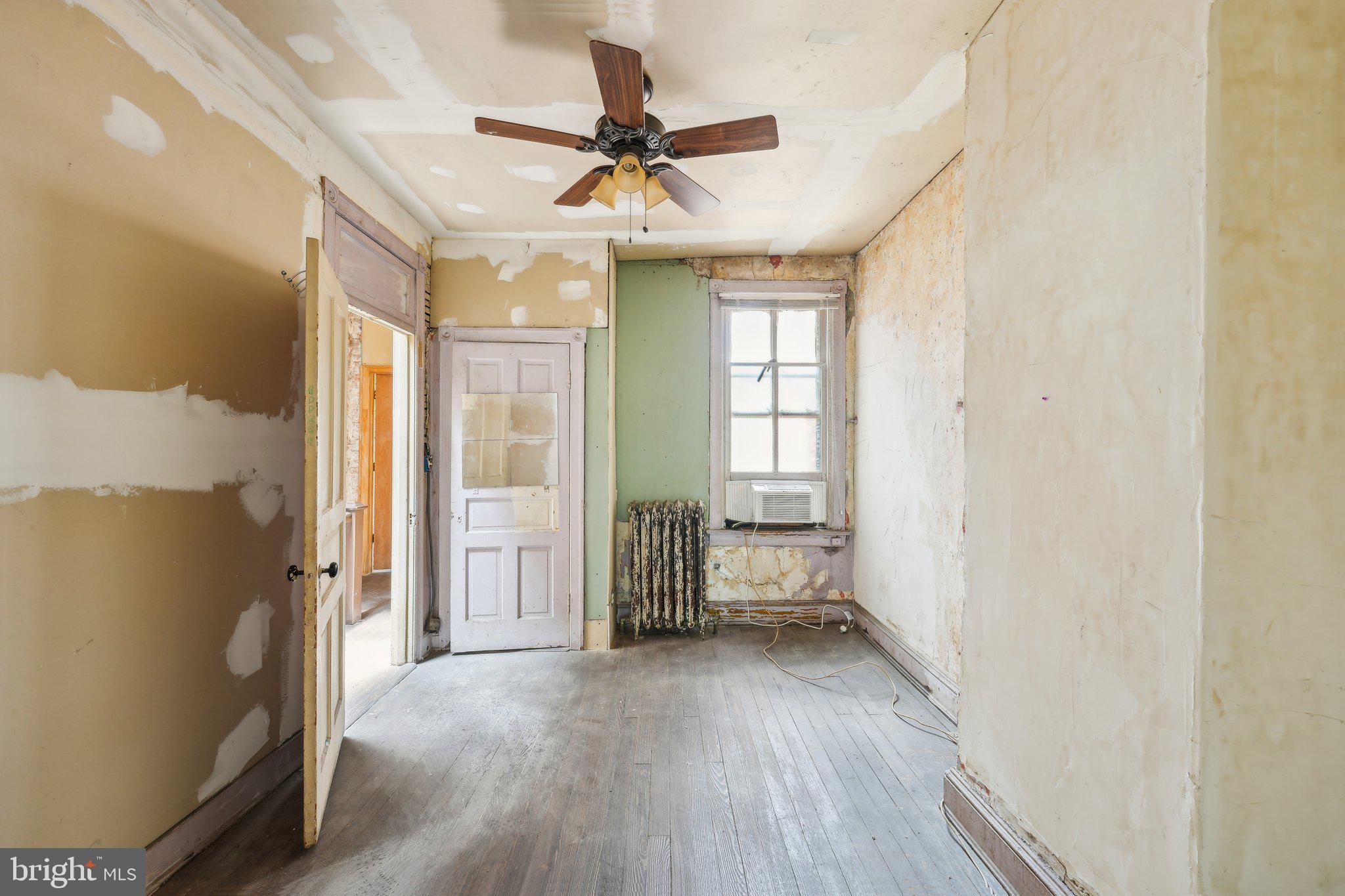 1422 POTOMAC AVENUE SE