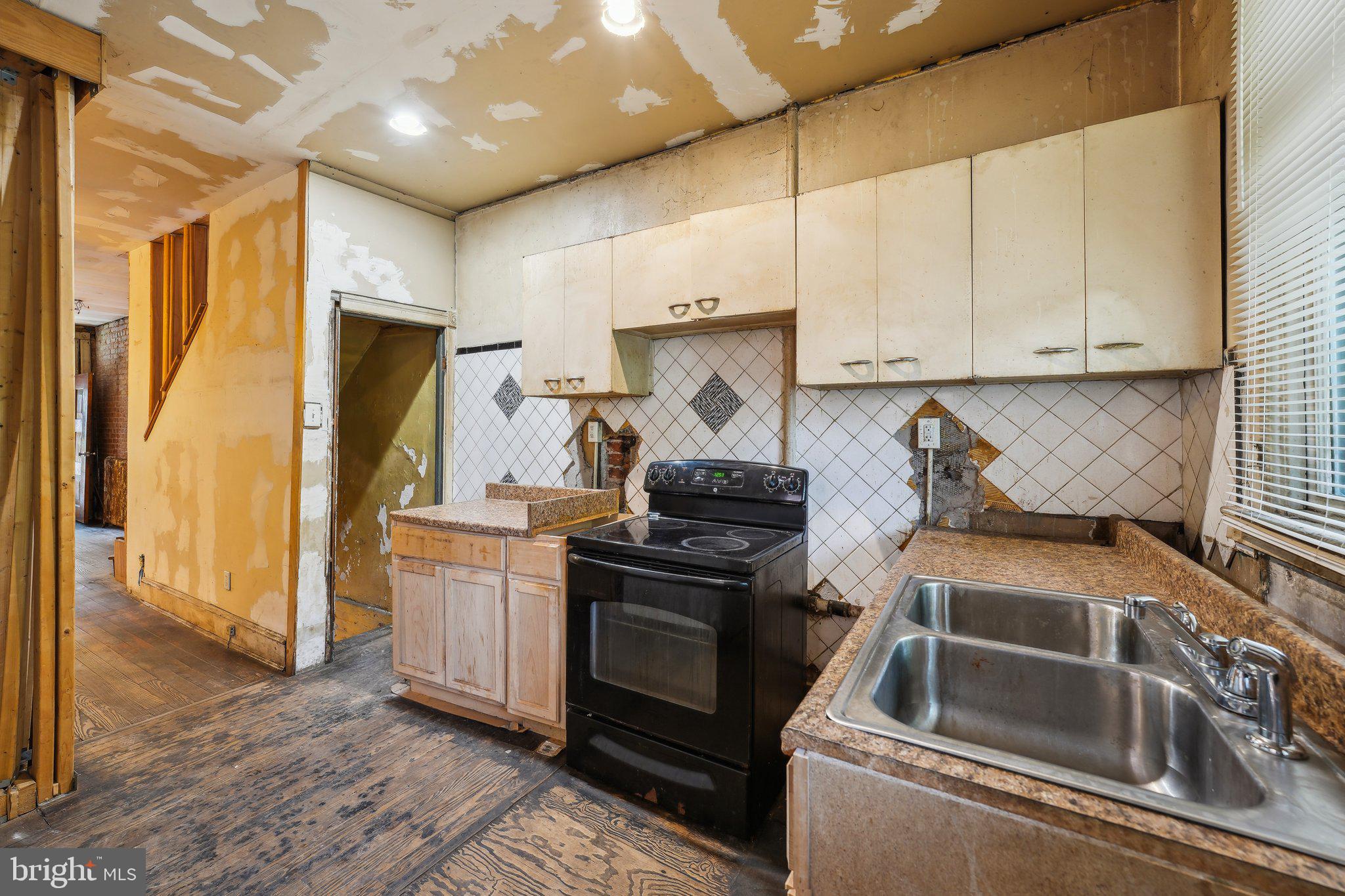 1422 POTOMAC AVENUE SE