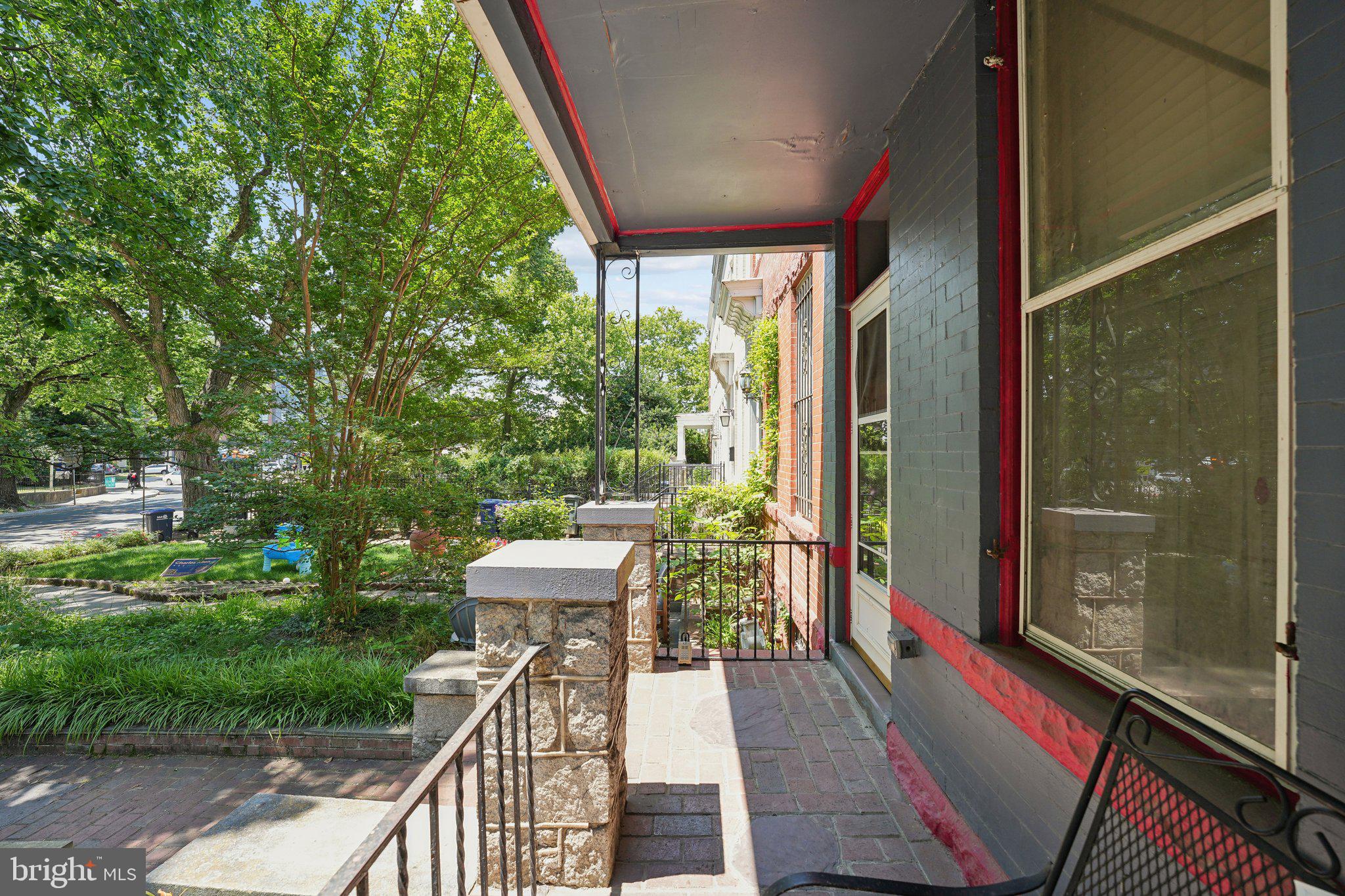 1422 POTOMAC AVENUE SE