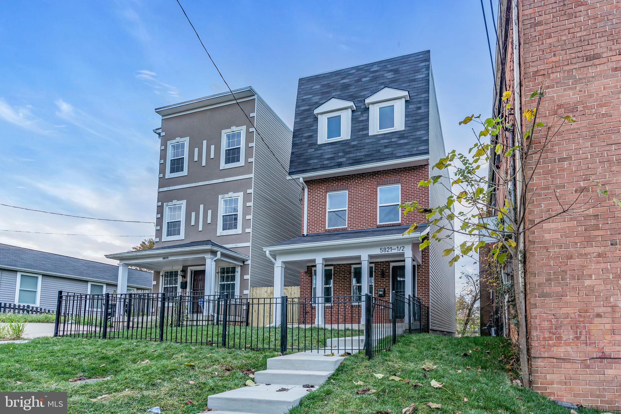 5821 1/2 FIELD PLACE NE