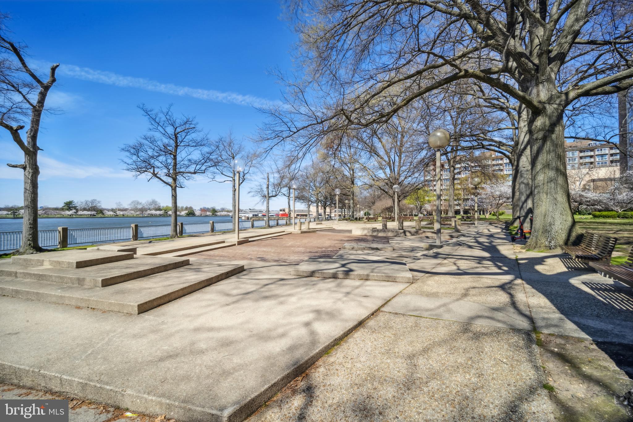 1435 4TH STREET SW B507