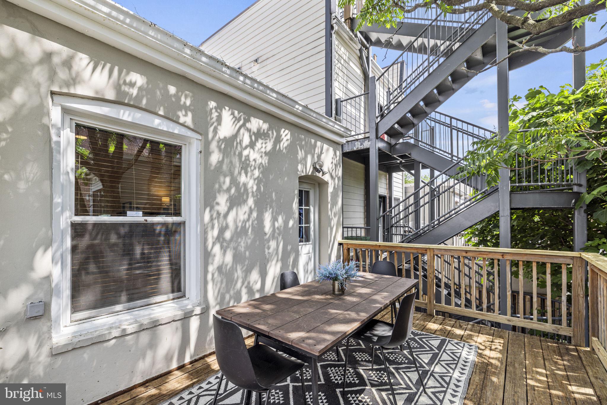 1504 10TH STREET NW