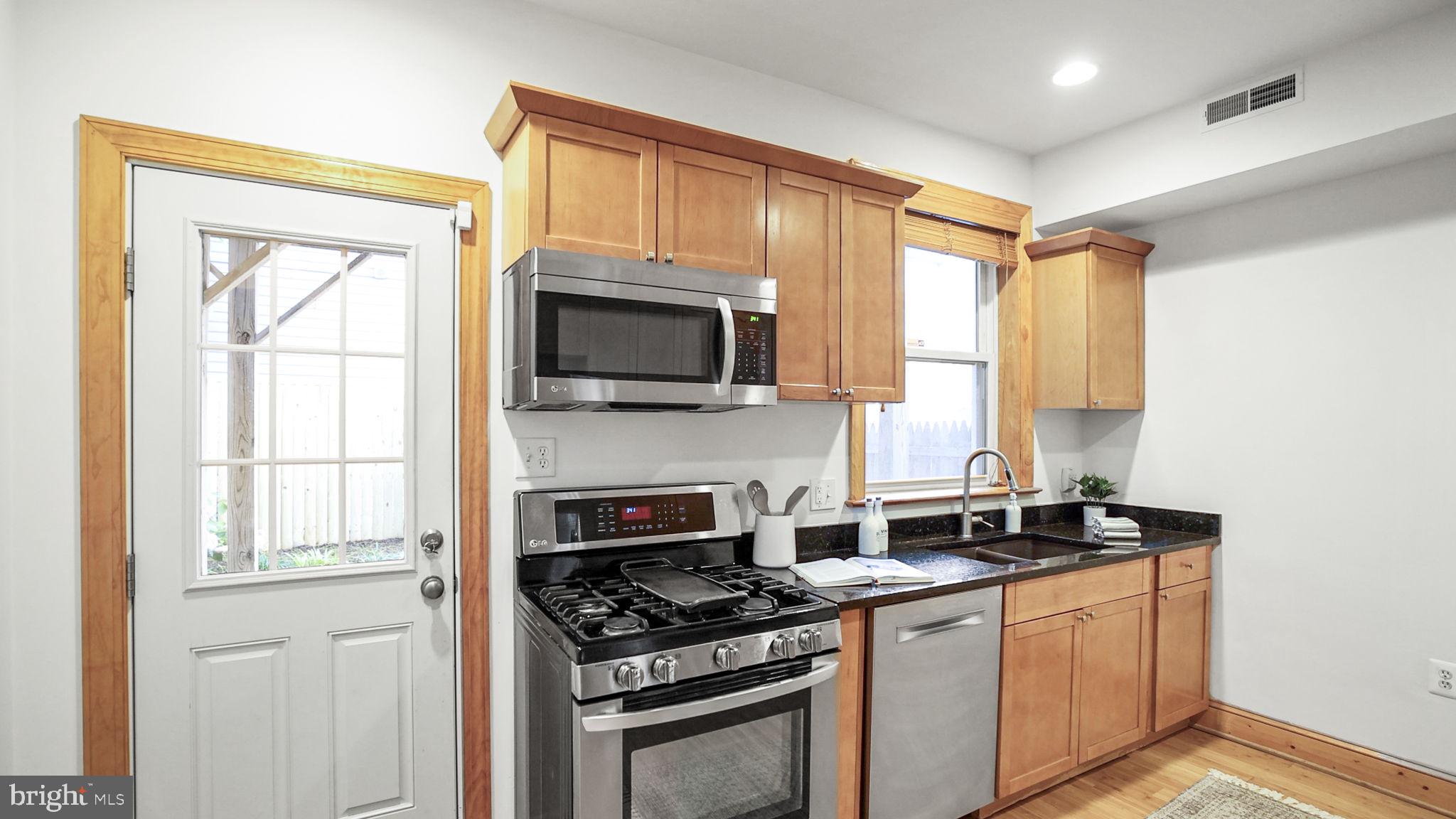 1504 10TH STREET NW