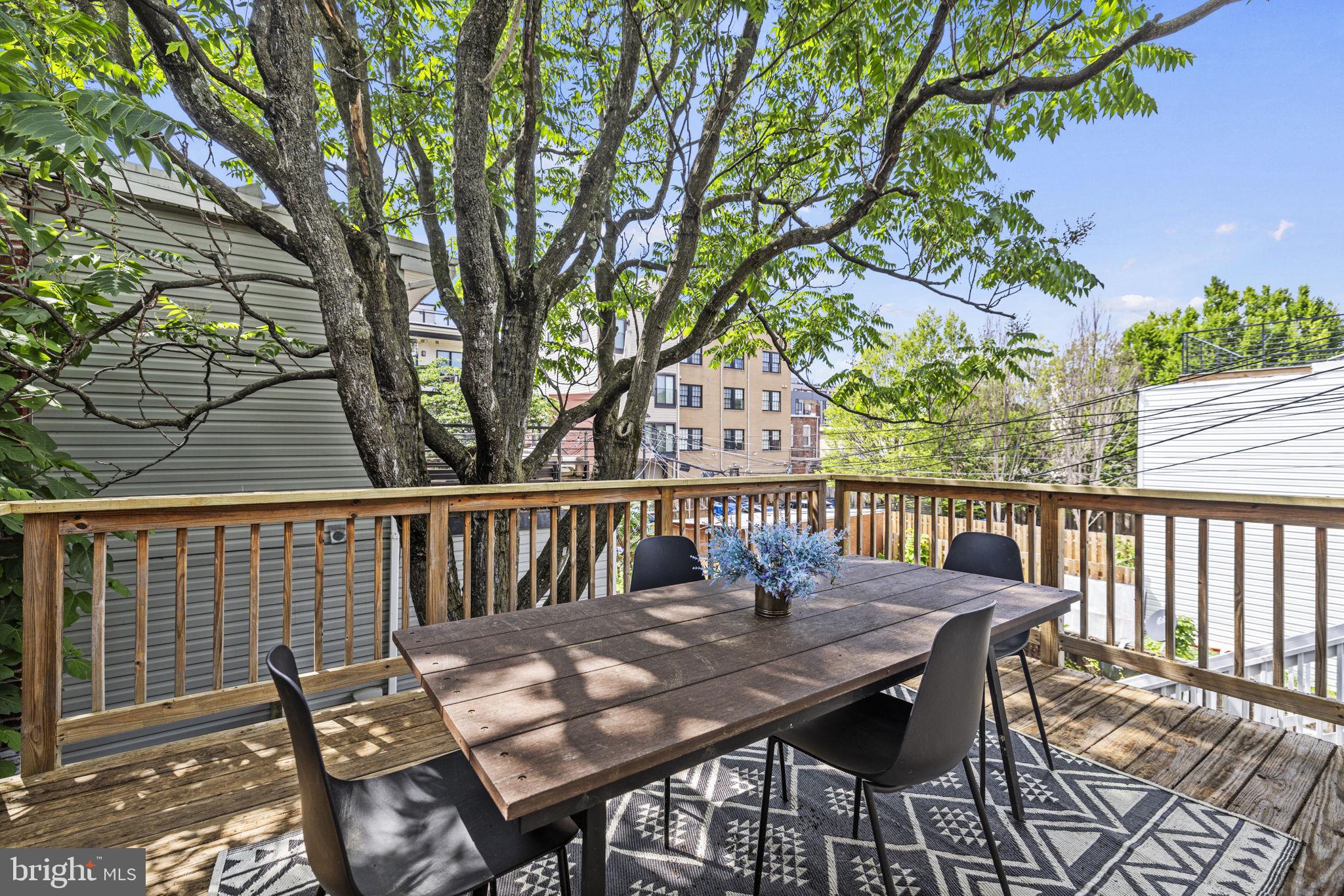 1504 10TH STREET NW