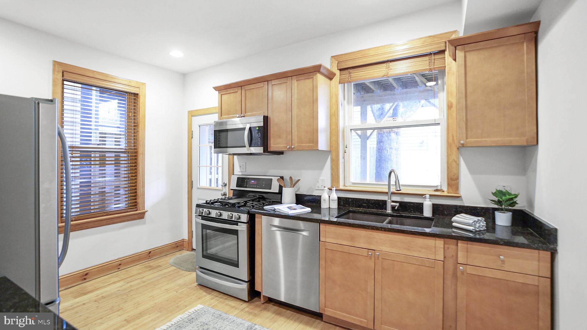 1504 10TH STREET NW