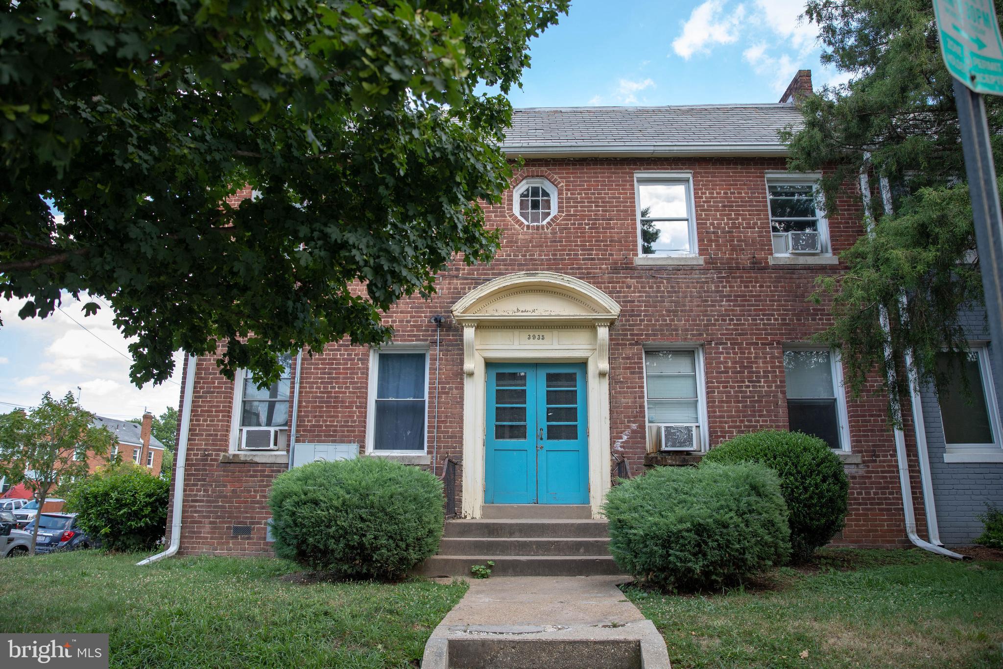 3935 9TH STREET NE 4