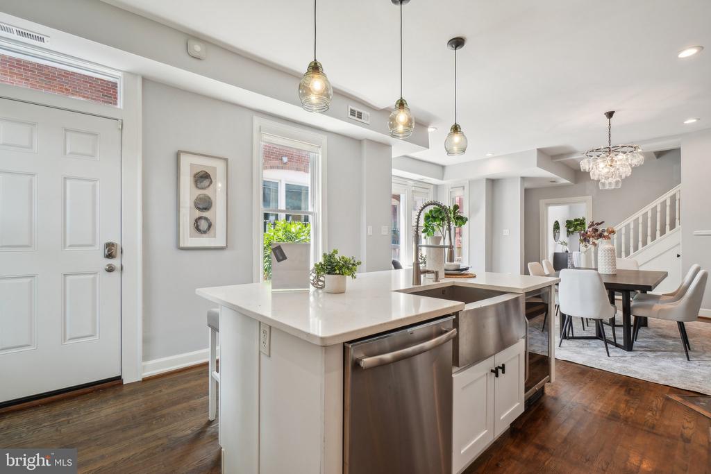 1811 4TH STREET NW