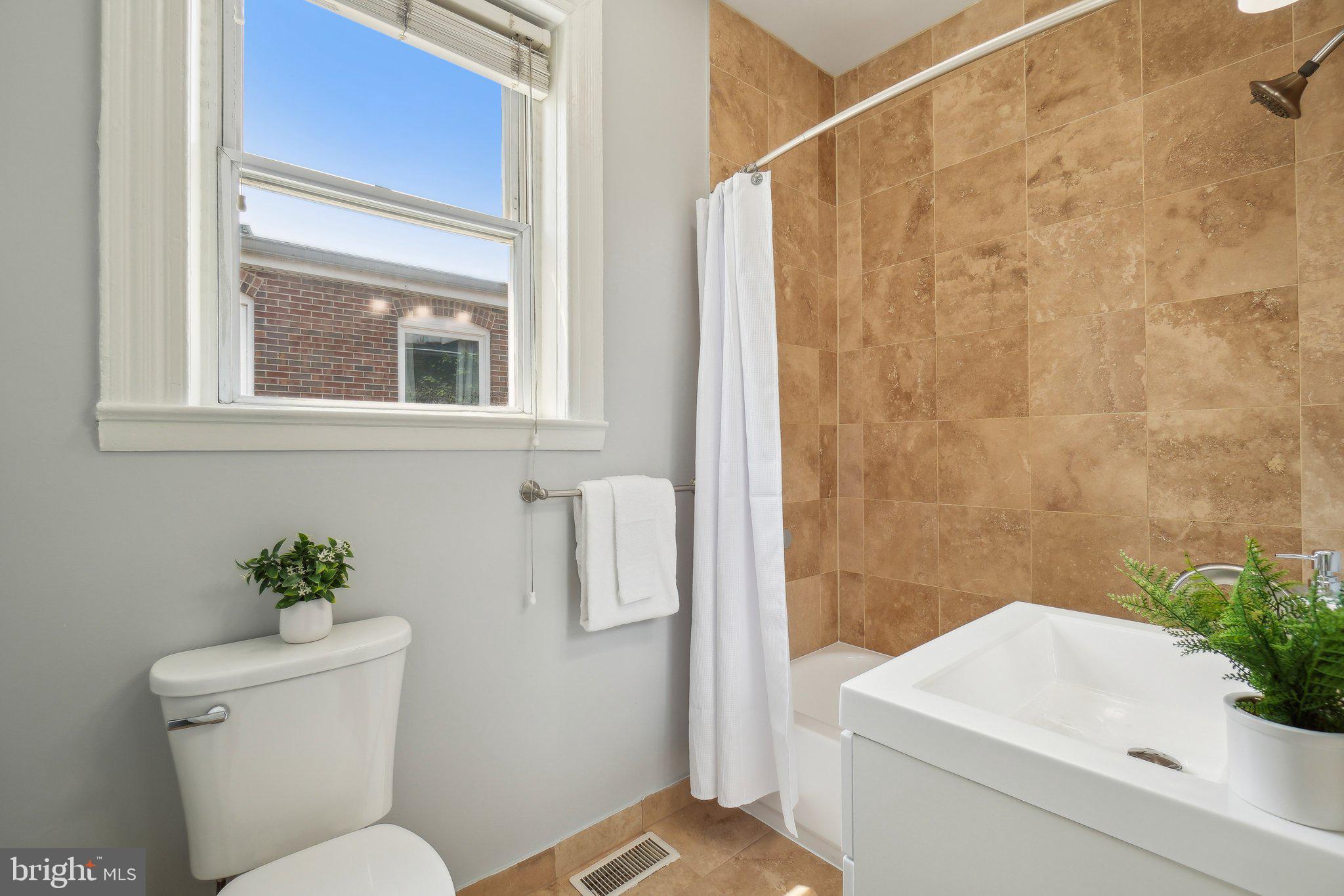 1811 4TH STREET NW