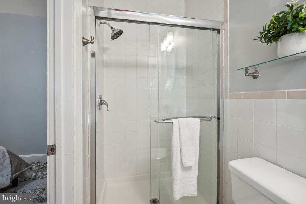 1811 4TH STREET NW