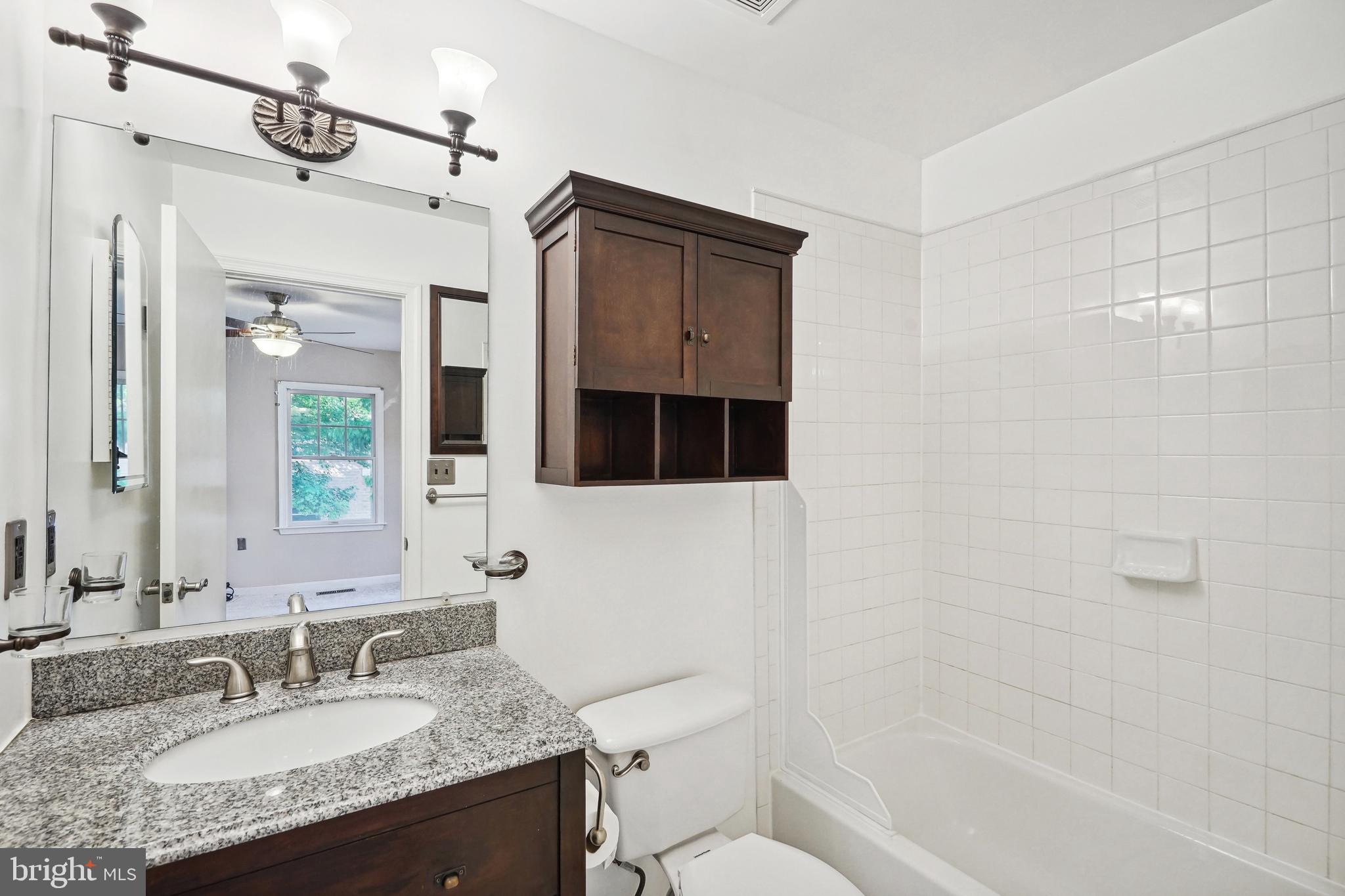 843 BARNABY STREET SE