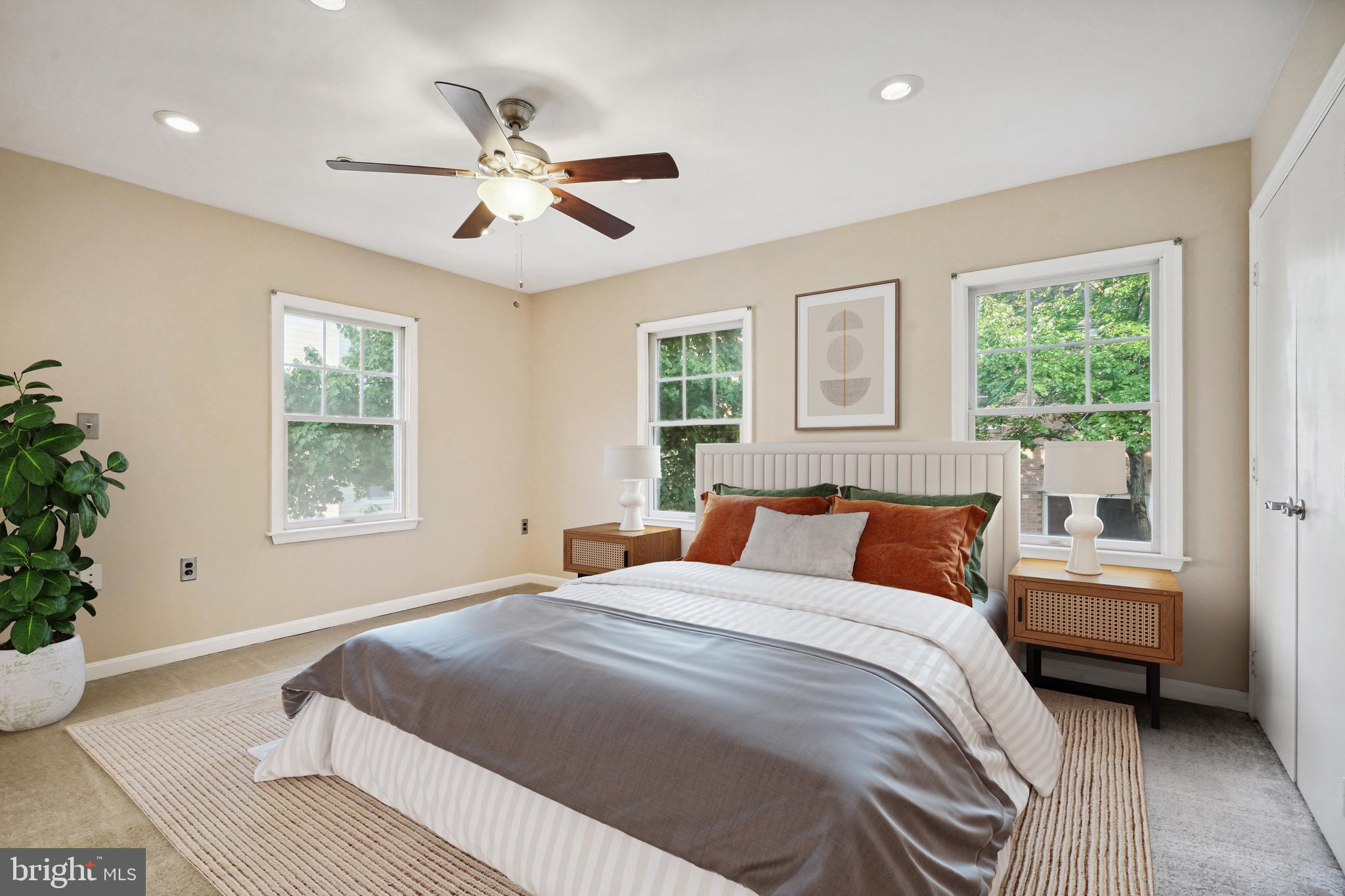 843 BARNABY STREET SE