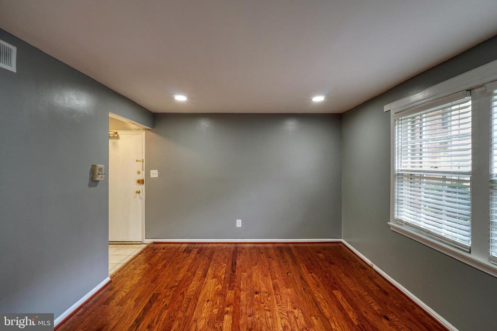 2139 SUITLAND TERRACE SE 101