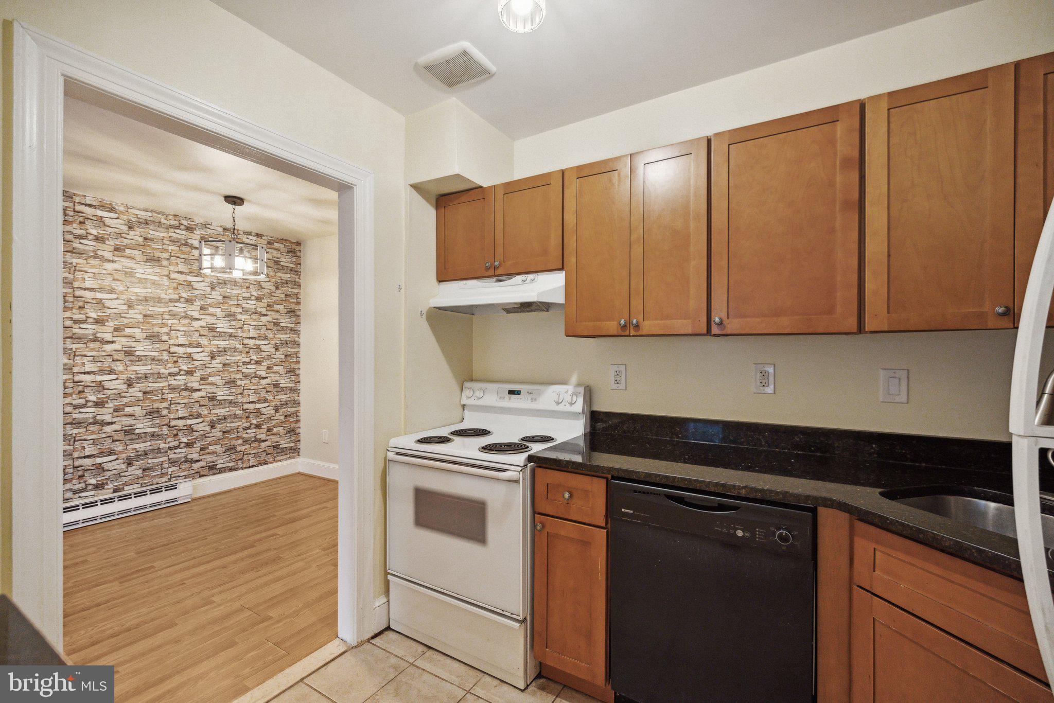 1829 E CAPITOL STREET SE