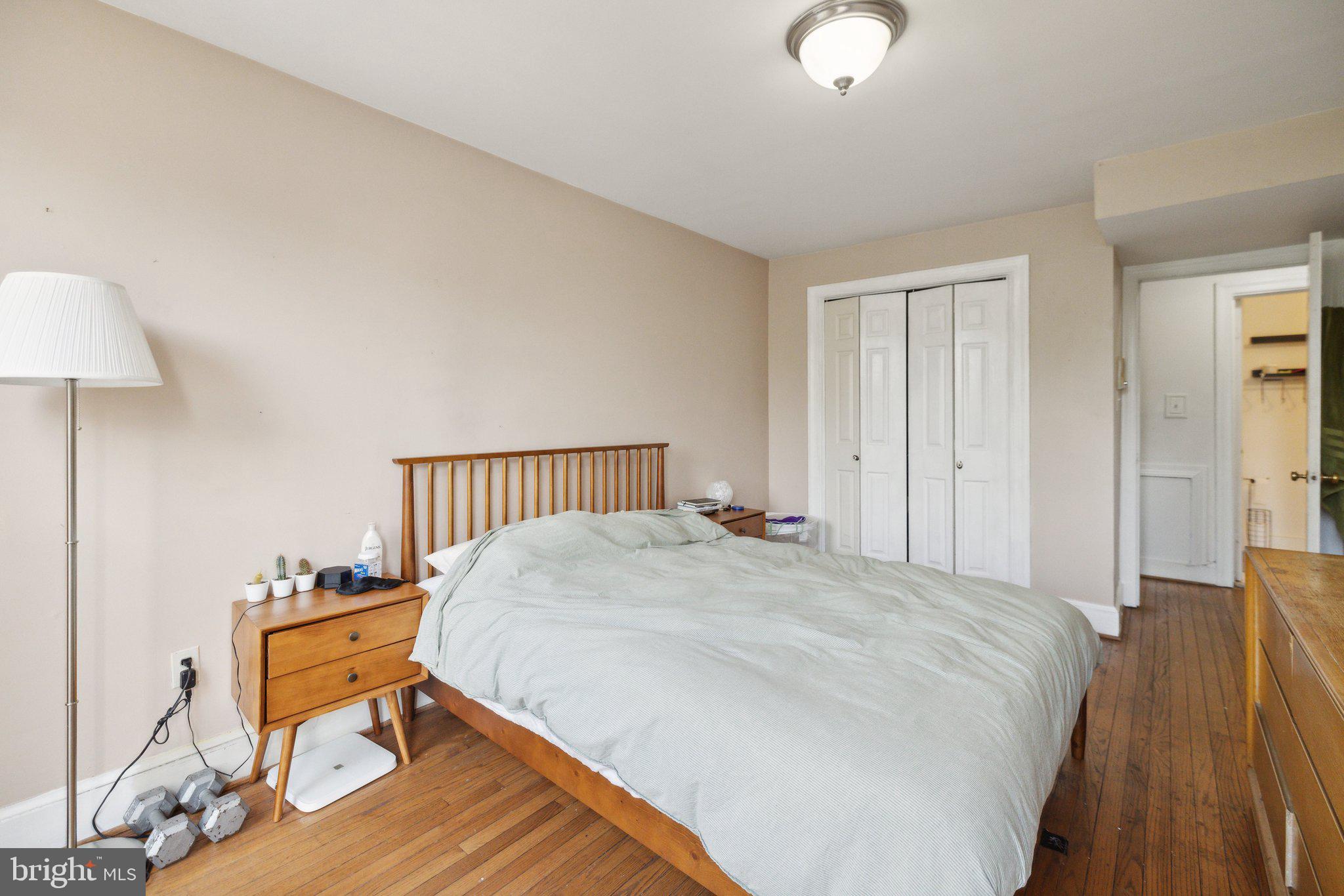 1829 E CAPITOL STREET SE