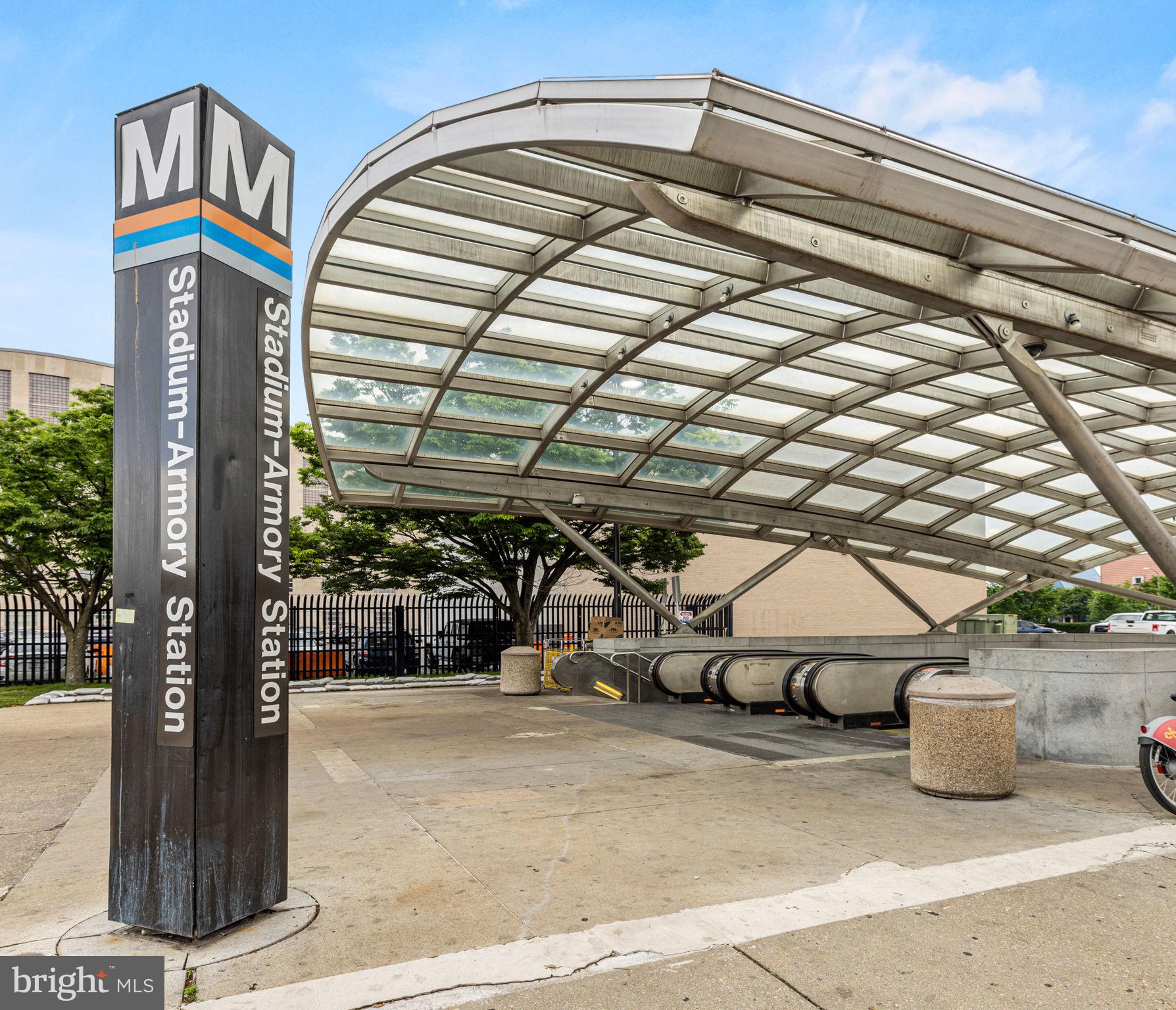 1829 E CAPITOL STREET SE