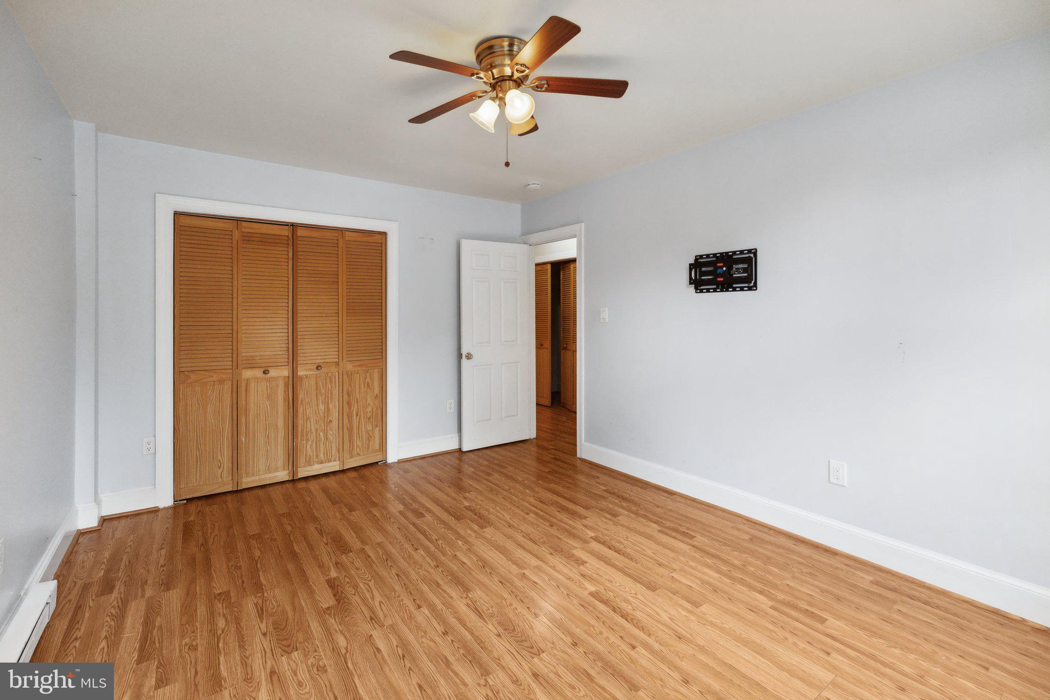 1829 E CAPITOL STREET SE