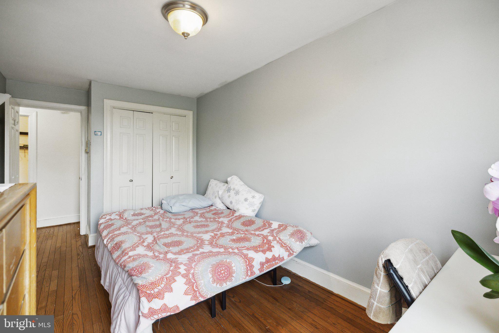 1829 E CAPITOL STREET SE