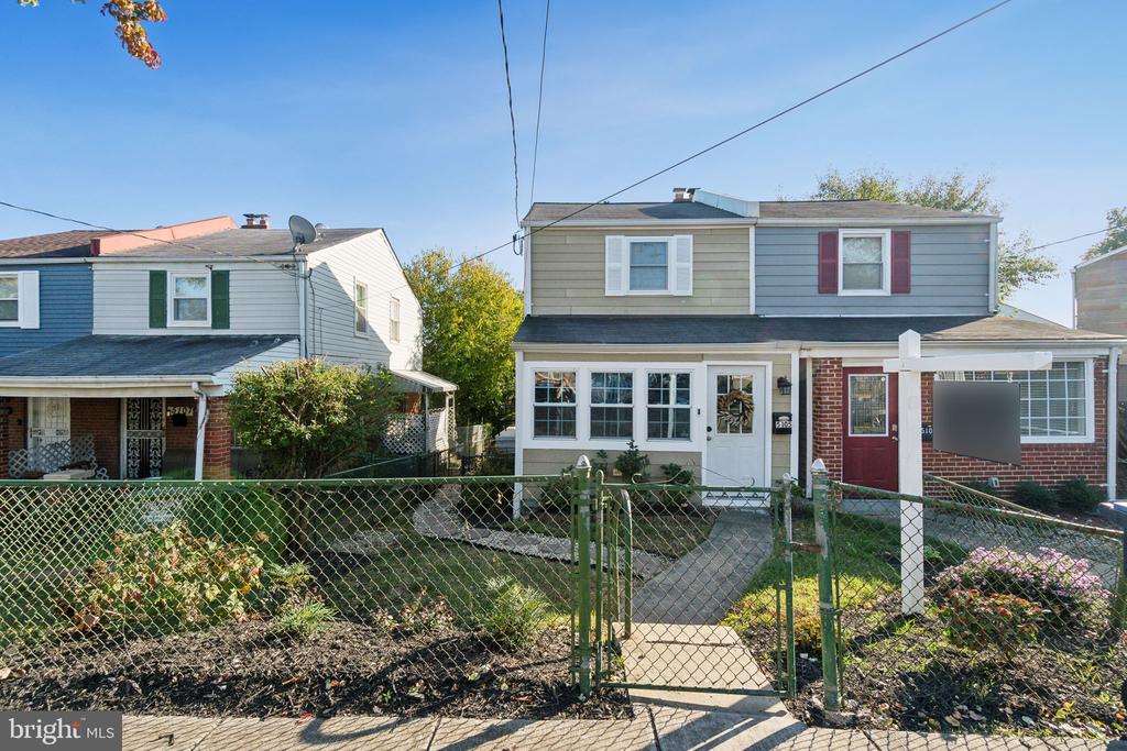 5105 JAY STREET NE