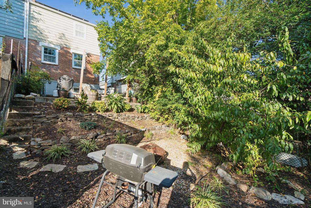 5105 JAY STREET NE