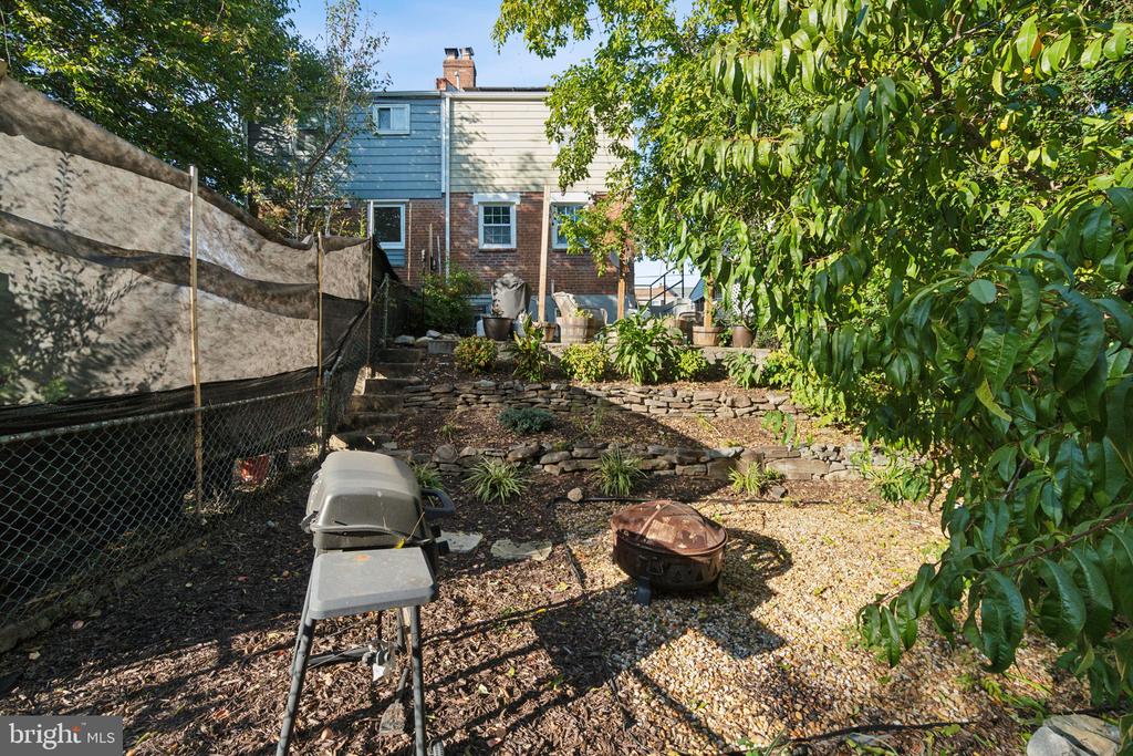 5105 JAY STREET NE
