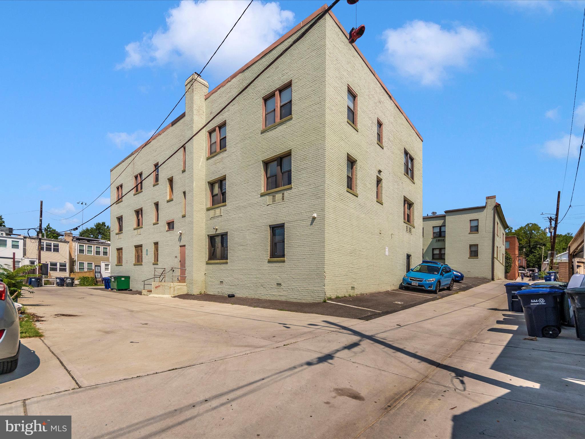315 EVARTS STREET NE 209