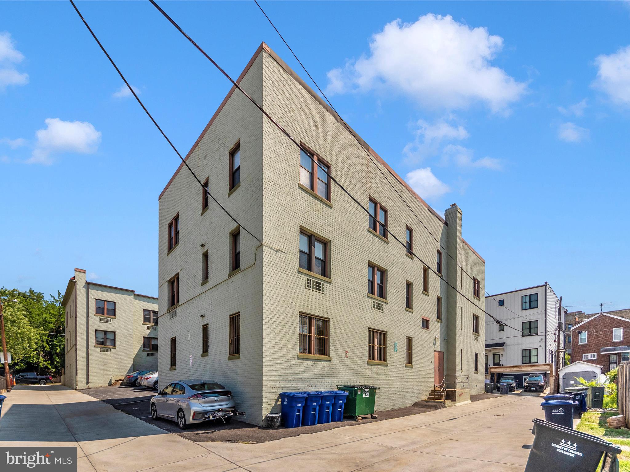 315 EVARTS STREET NE 209