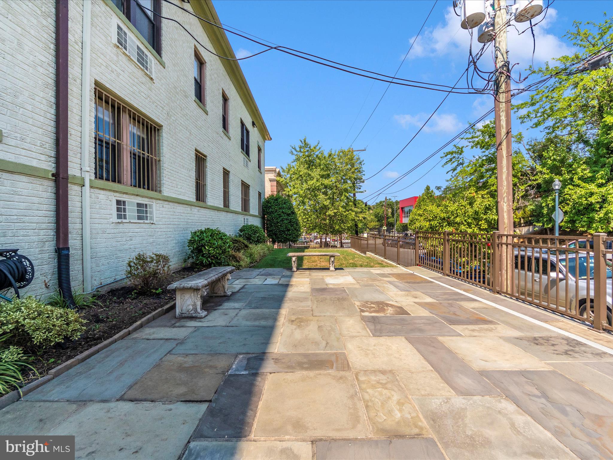 315 EVARTS STREET NE 209