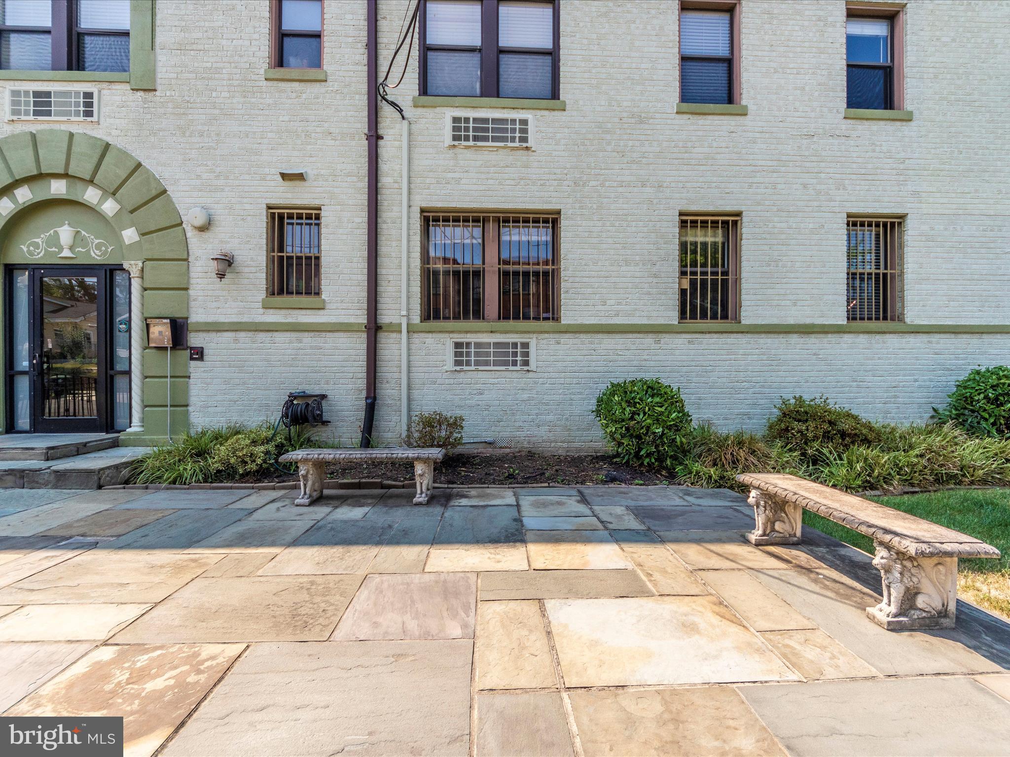 315 EVARTS STREET NE 209