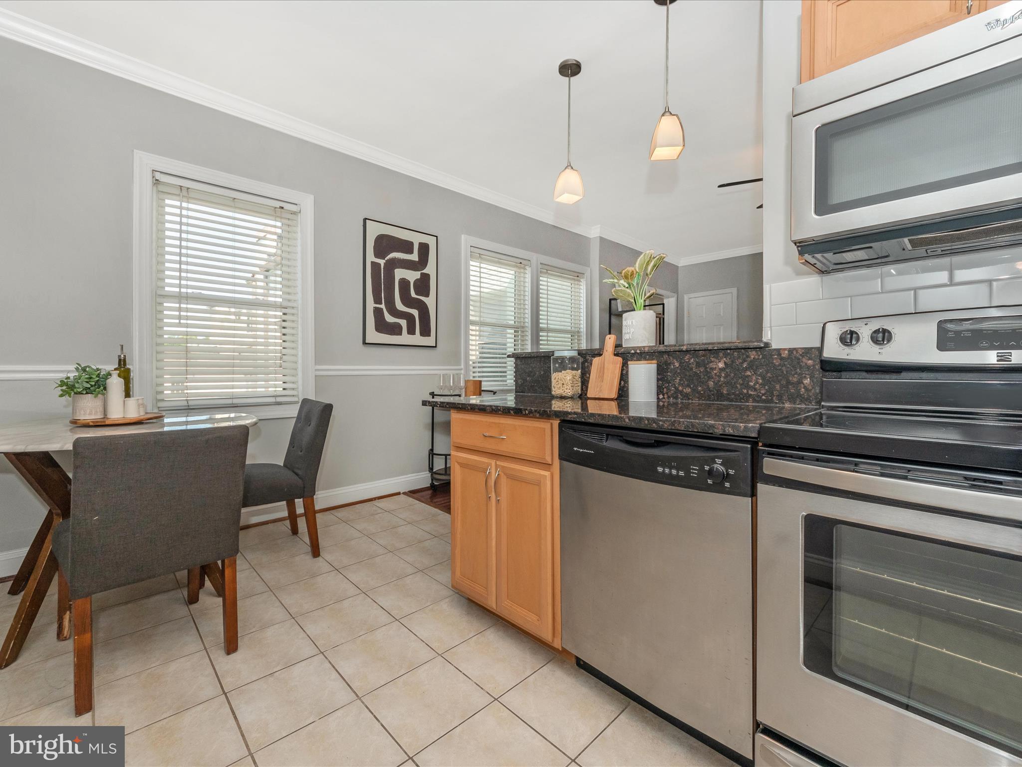 315 EVARTS STREET NE 209