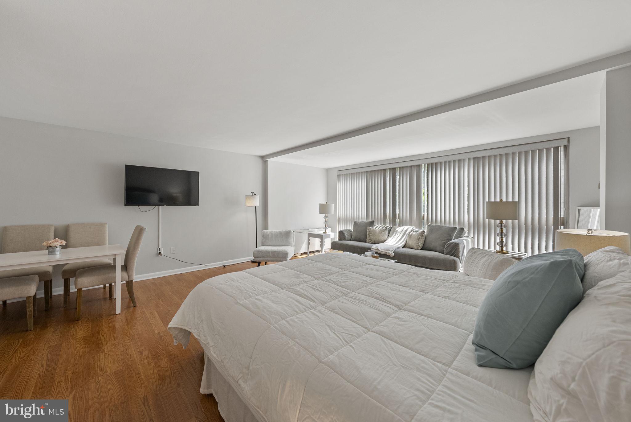 922 24TH STREET NW 215