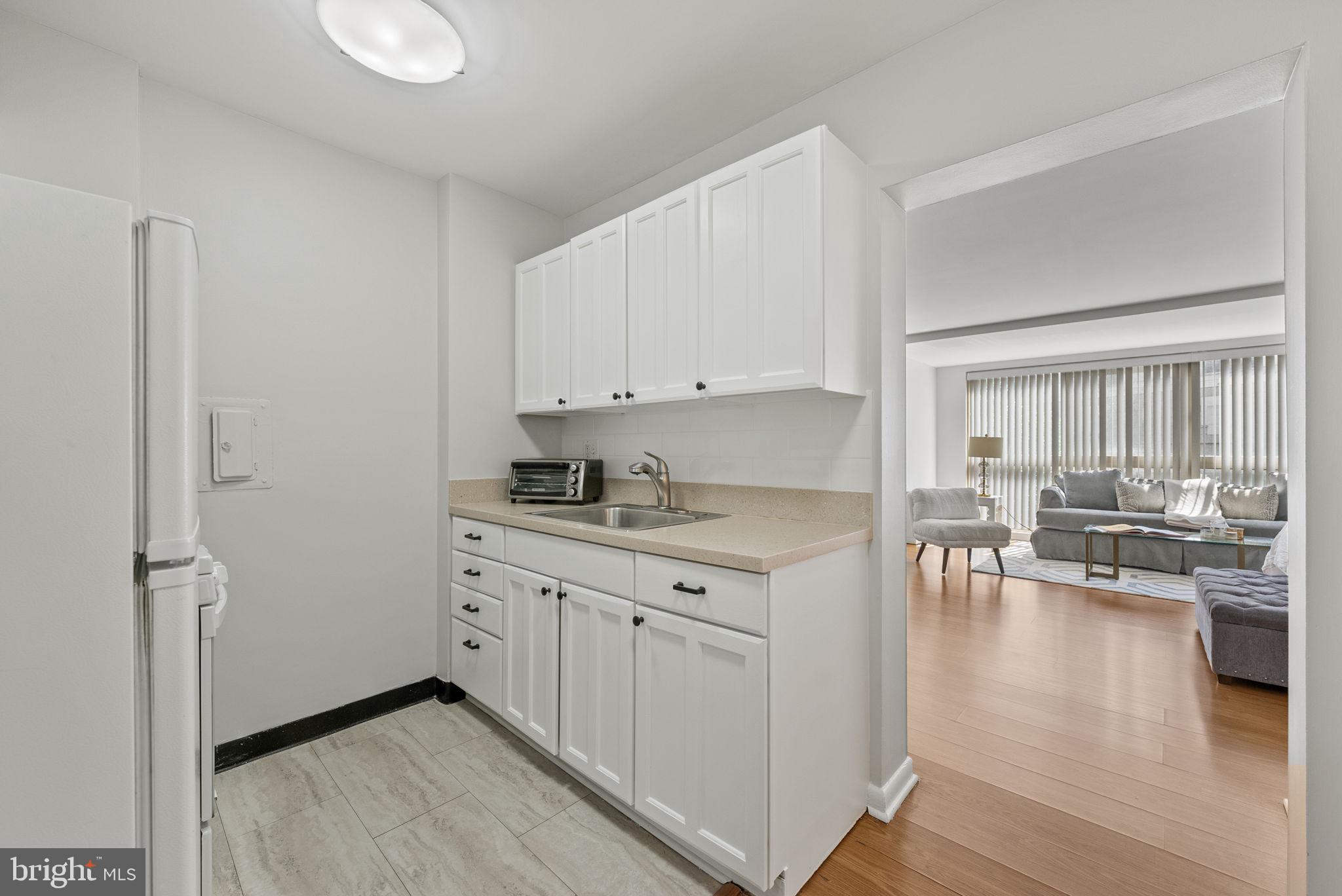 922 24TH STREET NW 215