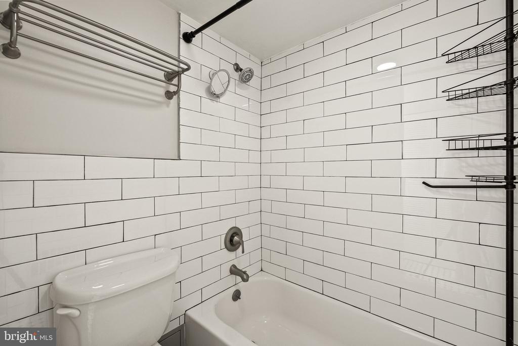 922 24TH STREET NW 215