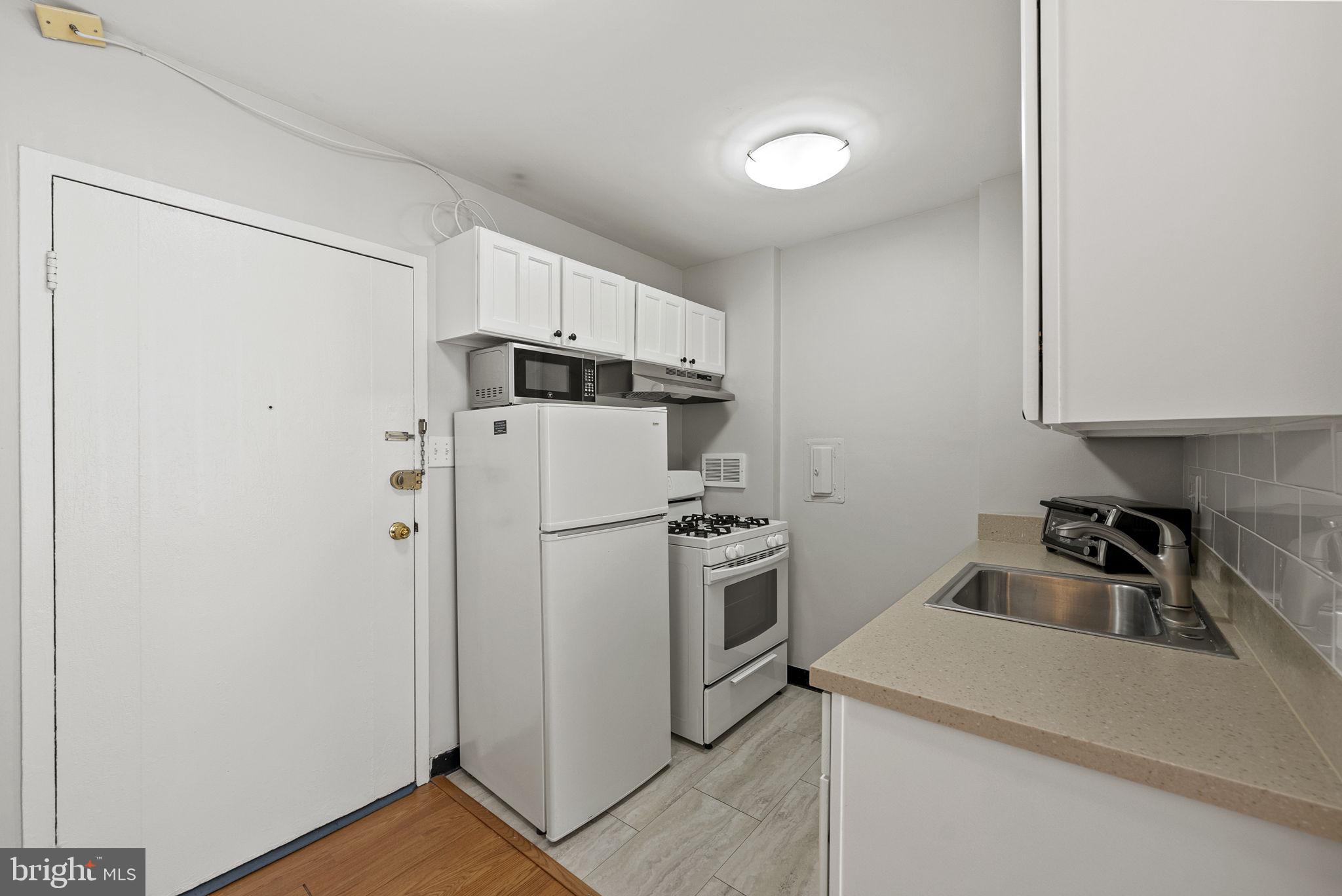 922 24TH STREET NW 215