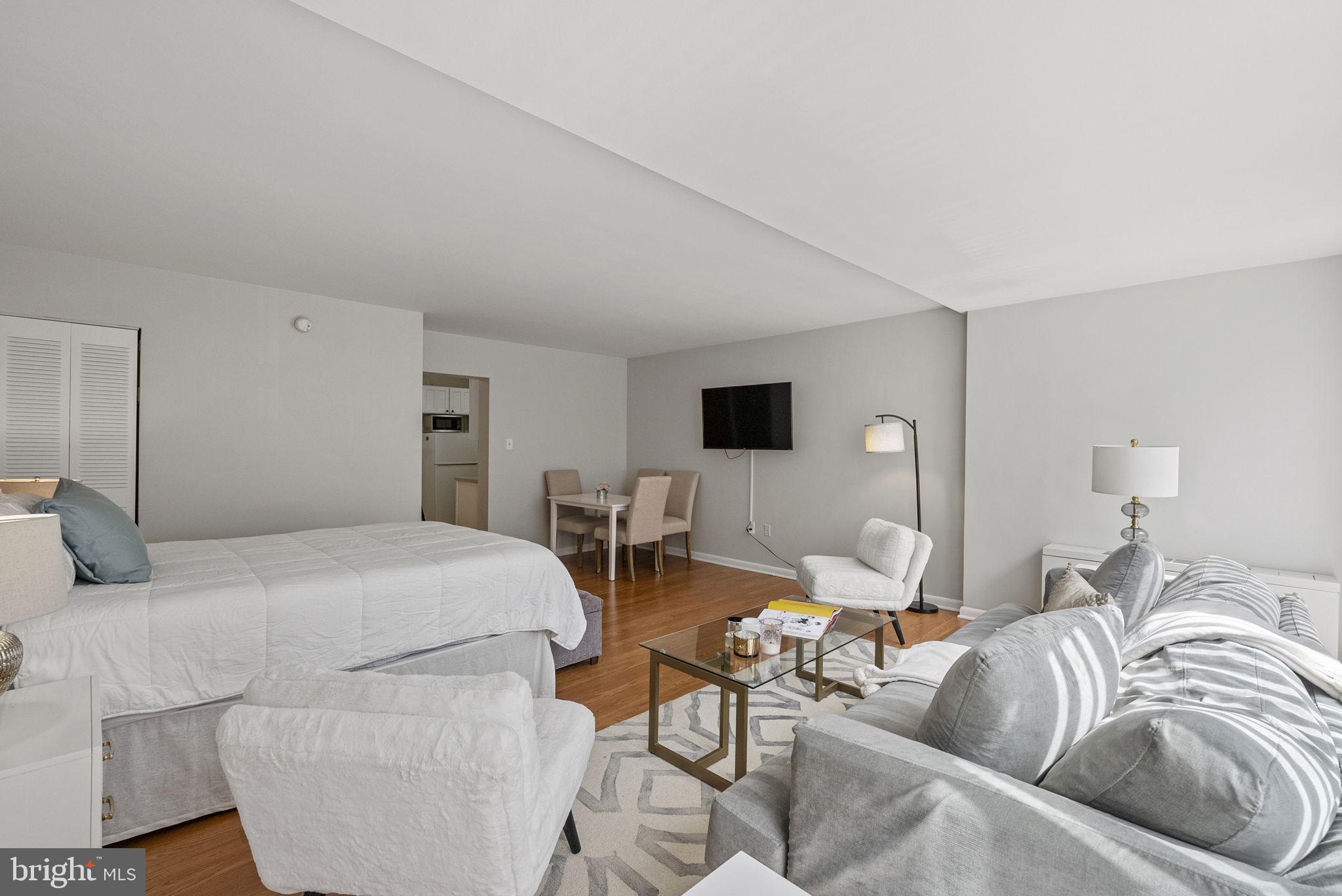 922 24TH STREET NW 215