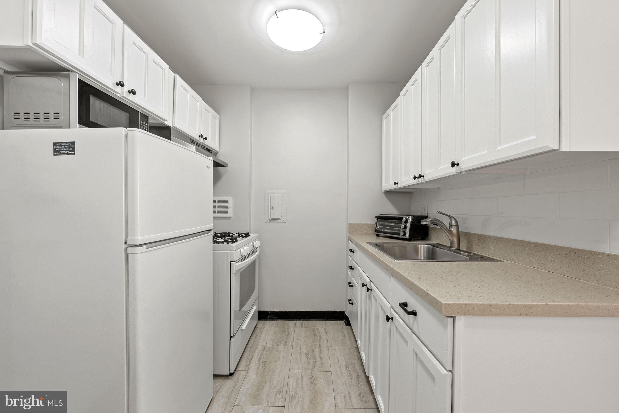 922 24TH STREET NW 215