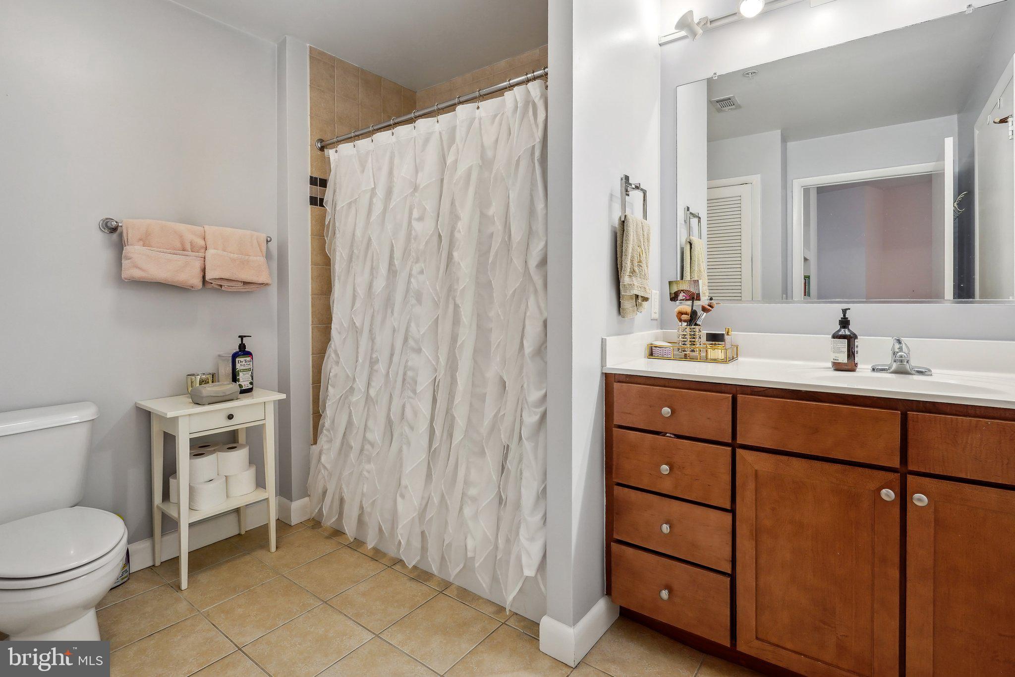 400 MASSACHUSETTS AVENUE NW 810