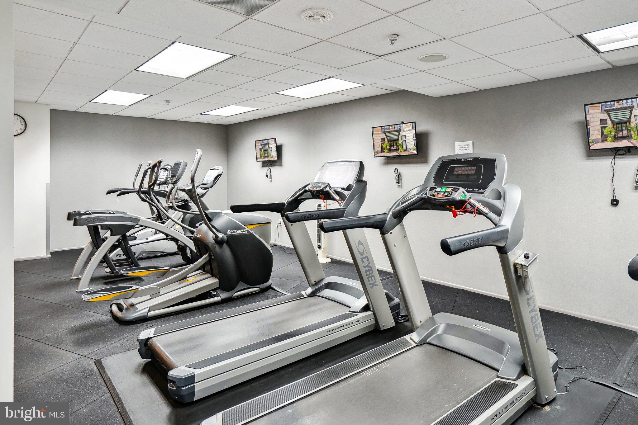 400 MASSACHUSETTS AVENUE NW 810