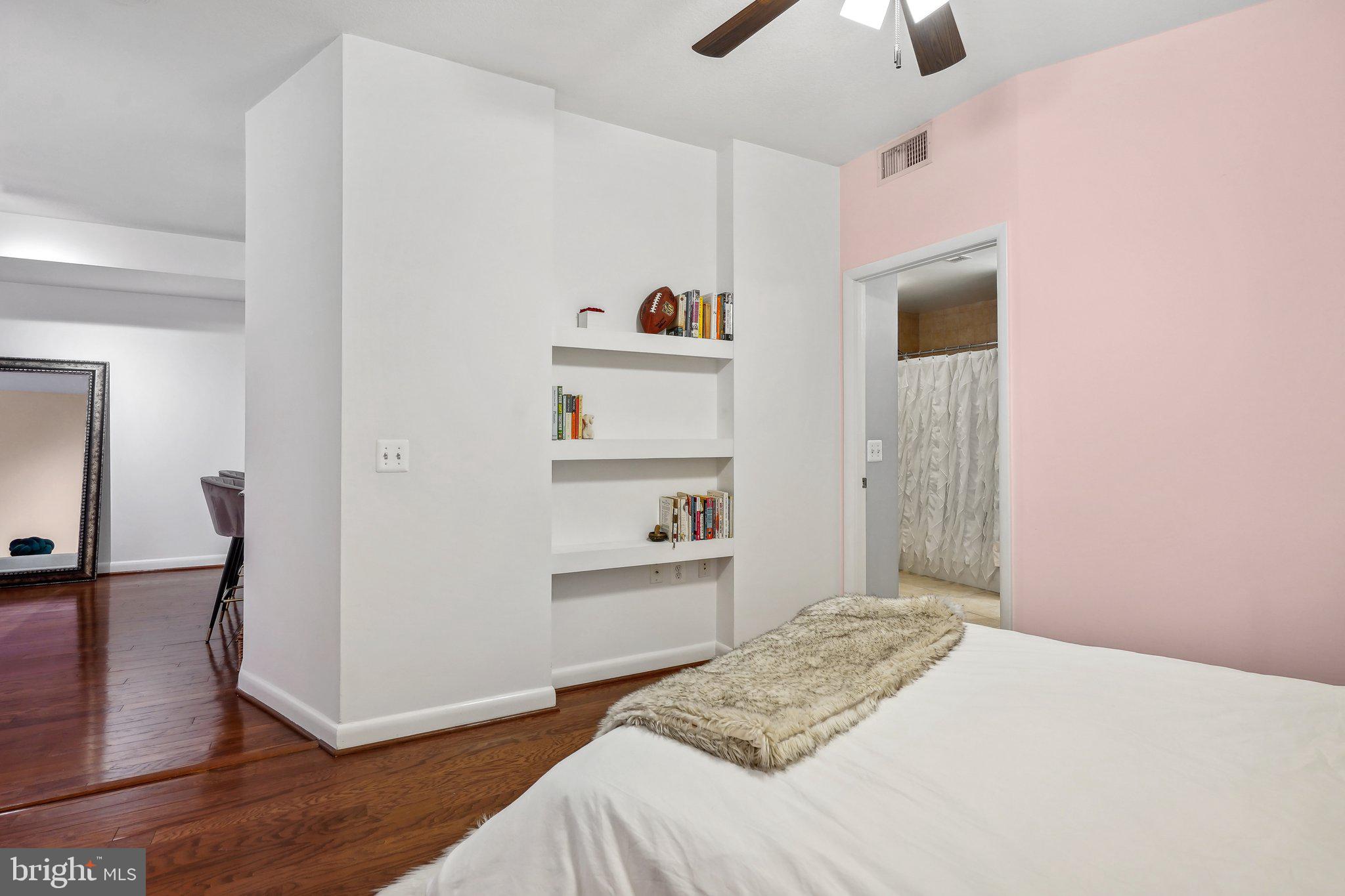 400 MASSACHUSETTS AVENUE NW 810