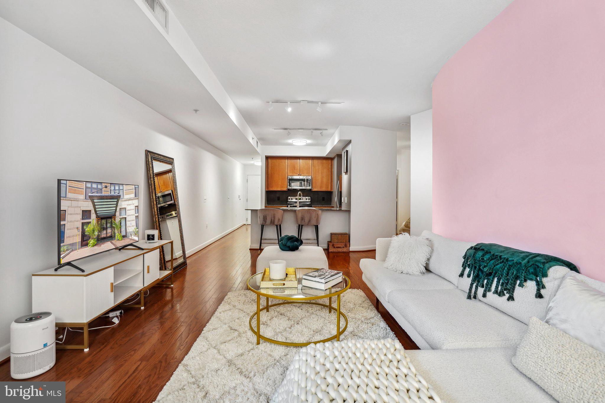 400 MASSACHUSETTS AVENUE NW 810